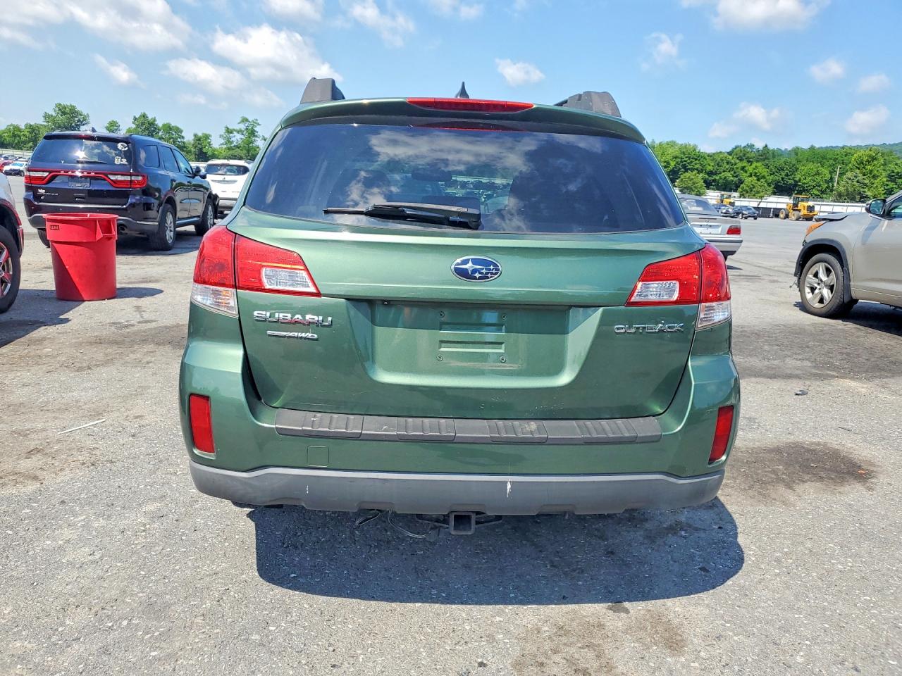 2014 Subaru Outback 2.5i Premium Green vin: 4S4BRBDC8E3209762