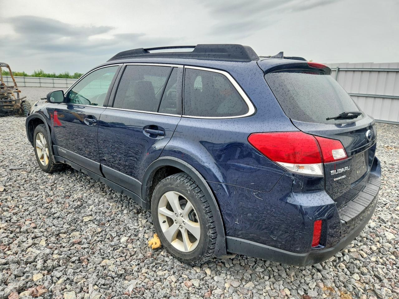 2014 Subaru Outback 2.5i Premium Blue vin: 4S4BRBDC8E3276104
