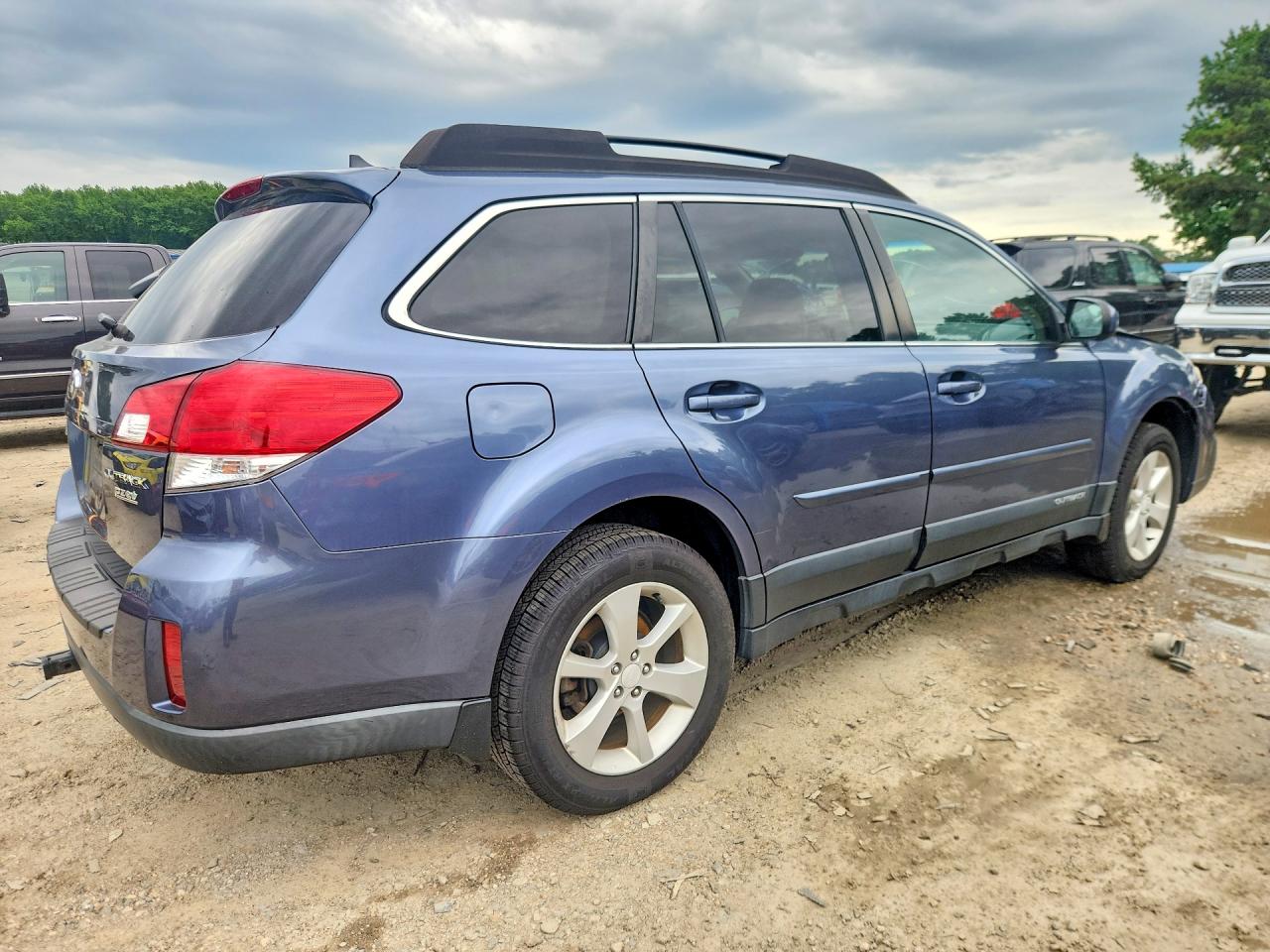 2014 Subaru Outback 2.5i Premium Blue vin: 4S4BRBDC8E3285496