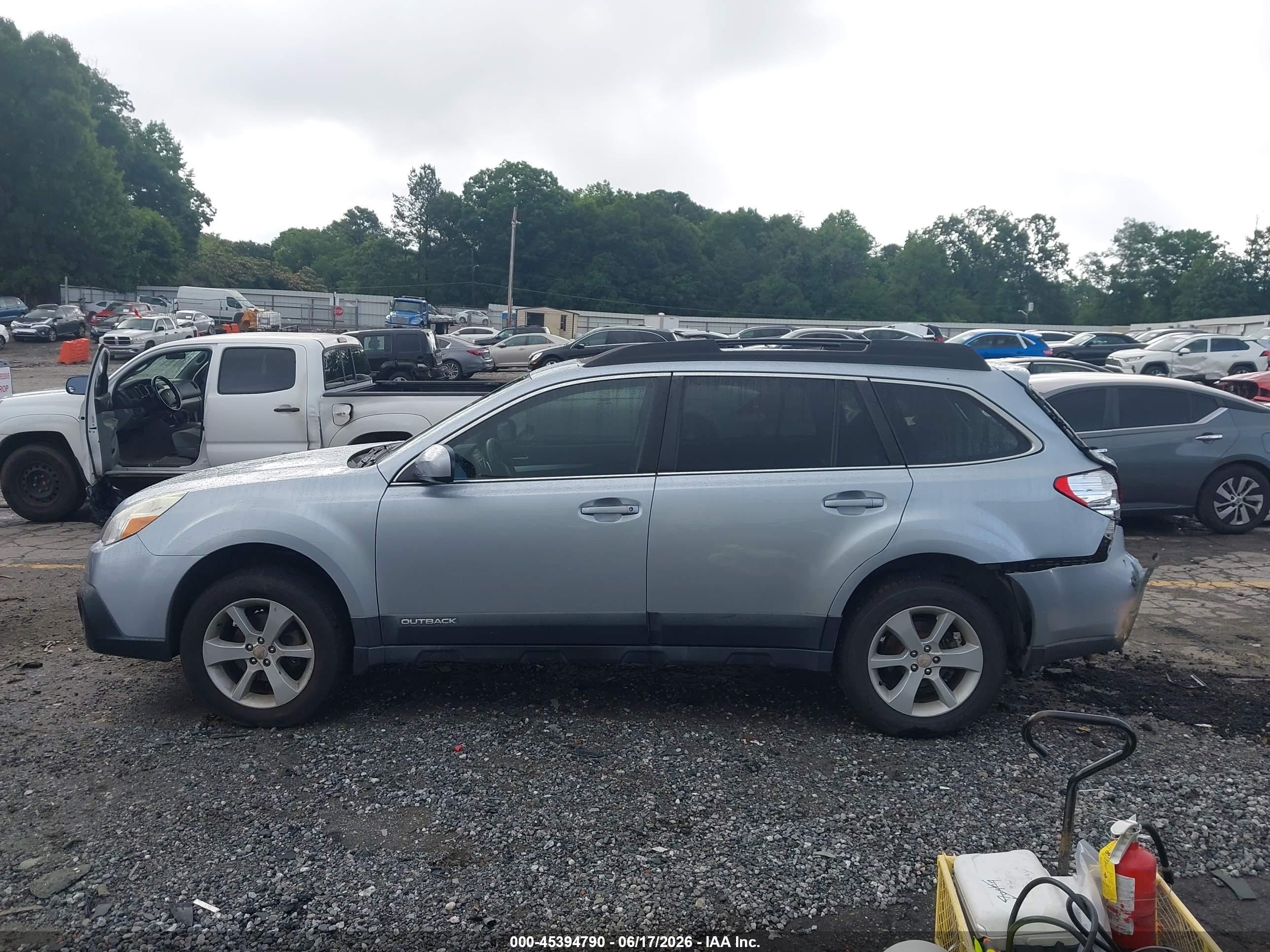 2014 Subaru Outback 2.5i Premium Light Blue vin: 4S4BRBDC8E3306279