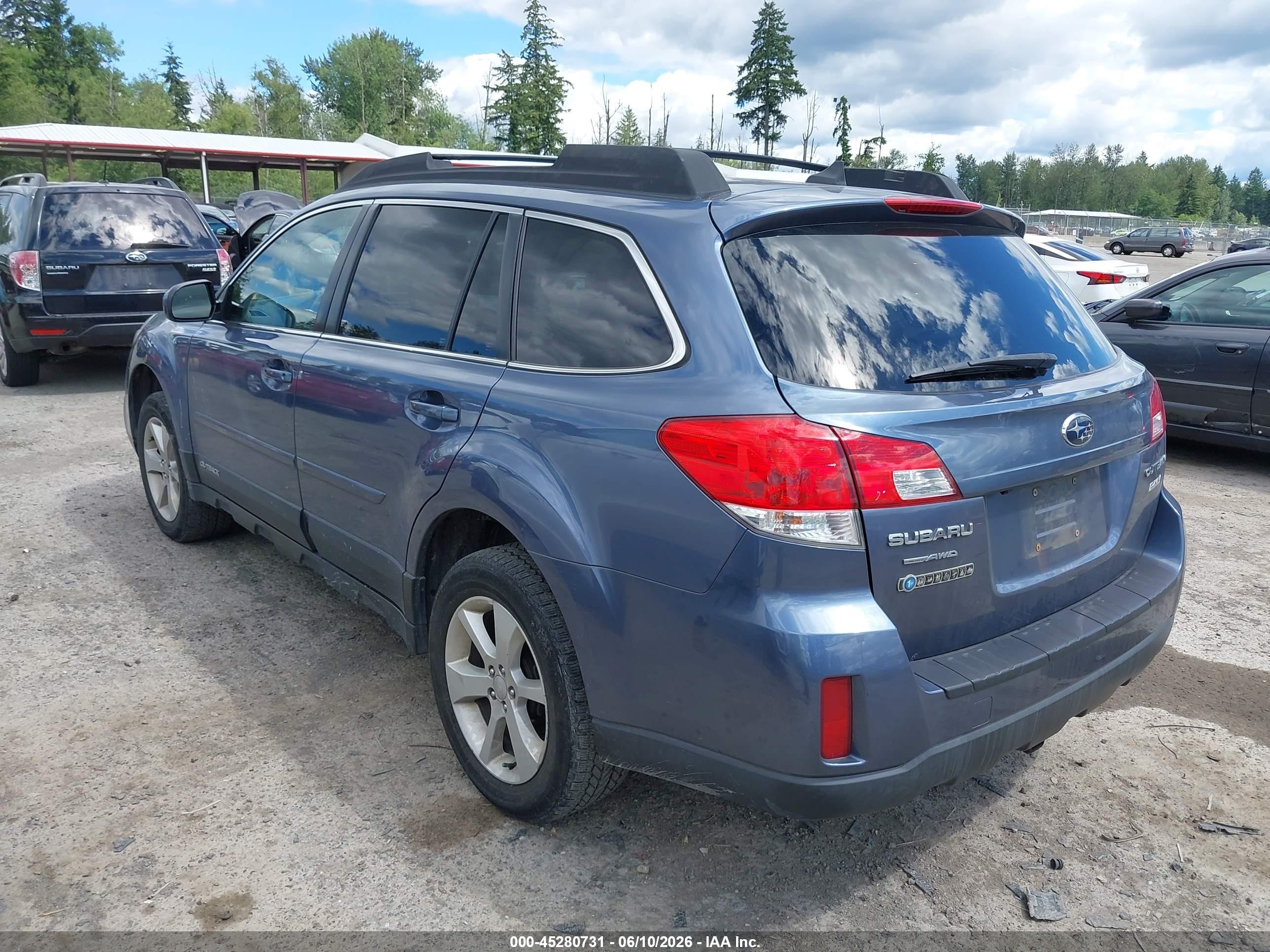 2014 Subaru Outback 2.5i Premium Gray vin: 4S4BRBDC9E3260168