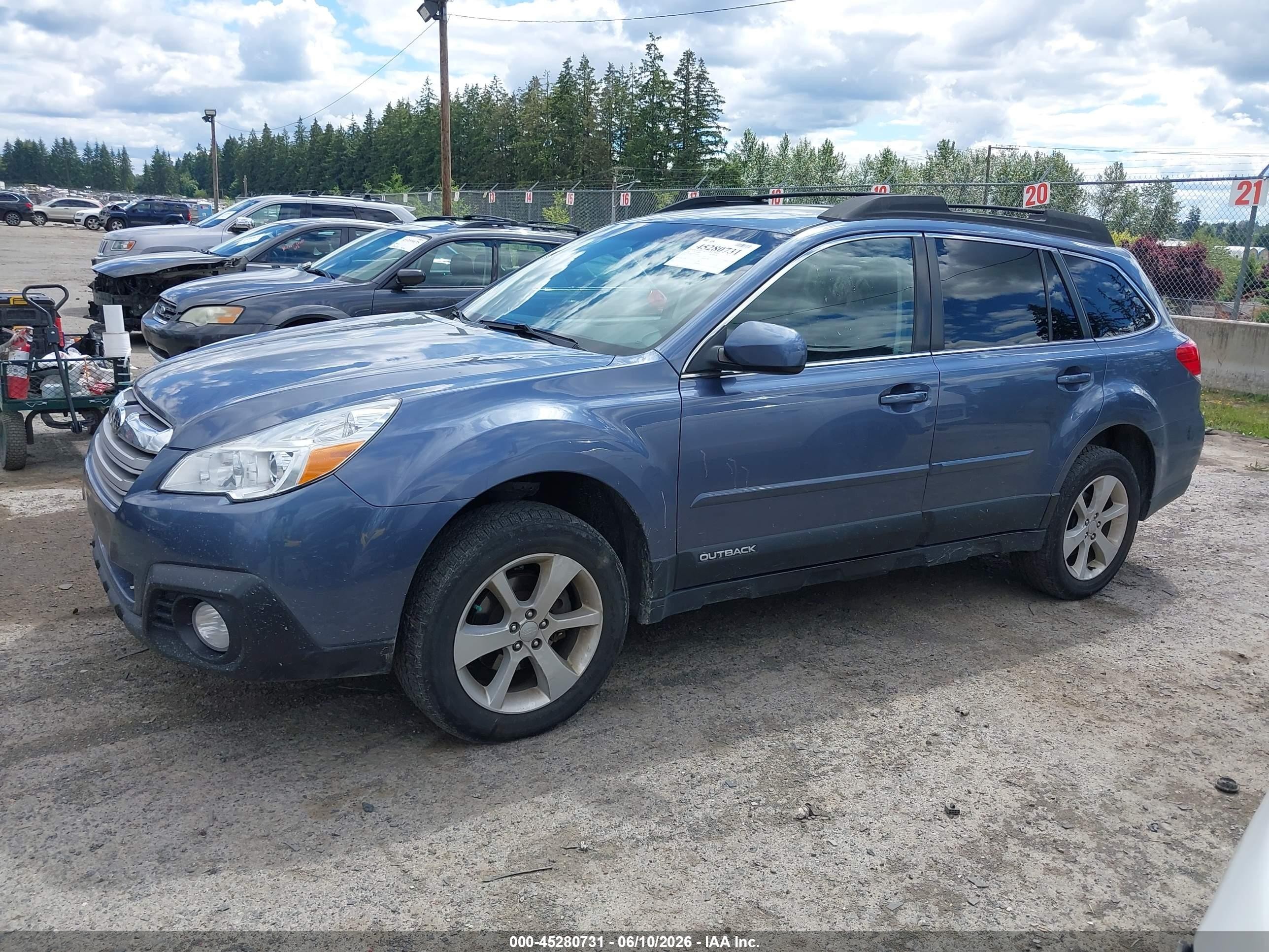 2014 Subaru Outback 2.5i Premium Gray vin: 4S4BRBDC9E3260168