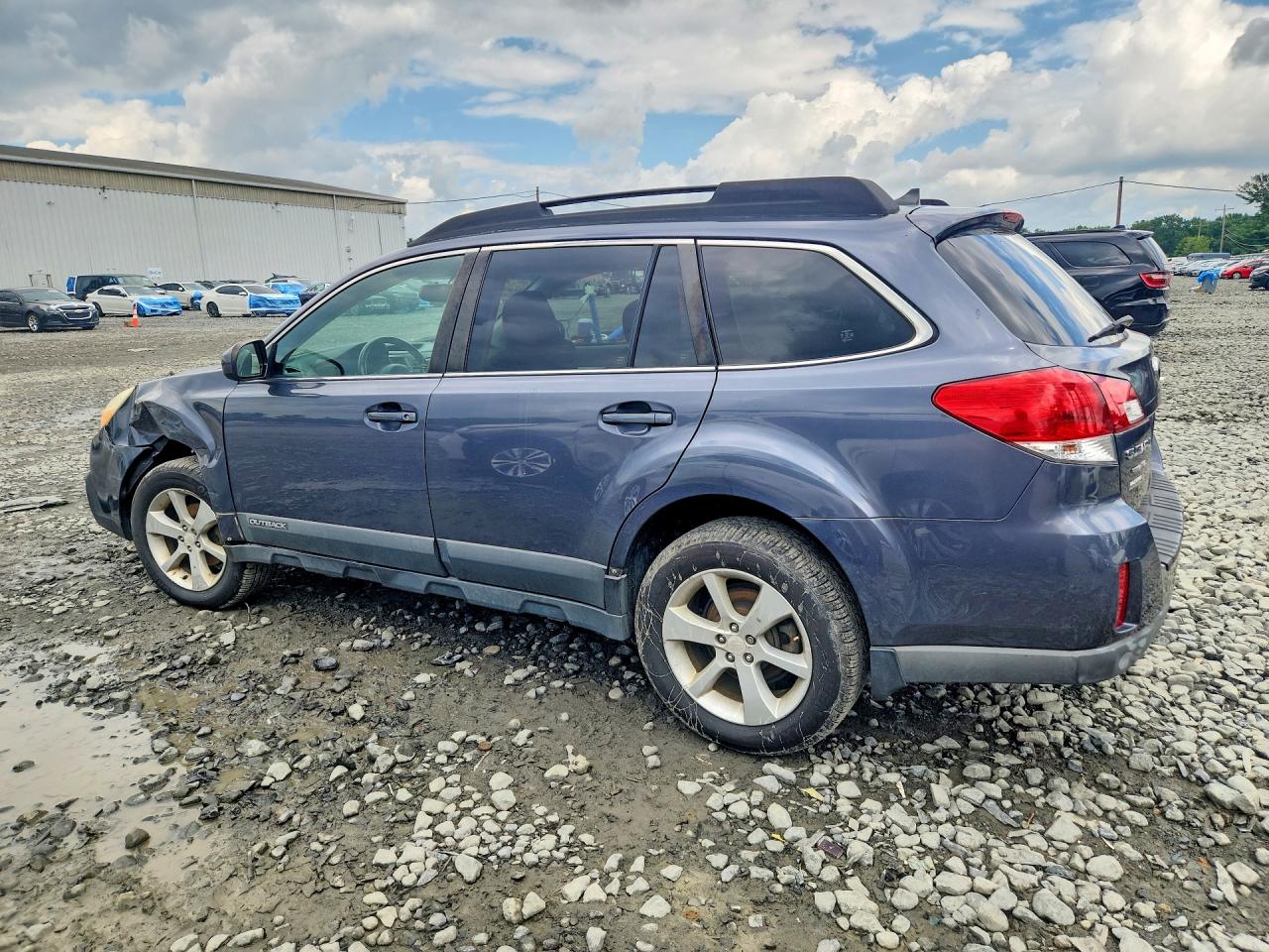 2014 Subaru Outback 2.5i Premium Blue vin: 4S4BRBDC9E3275981