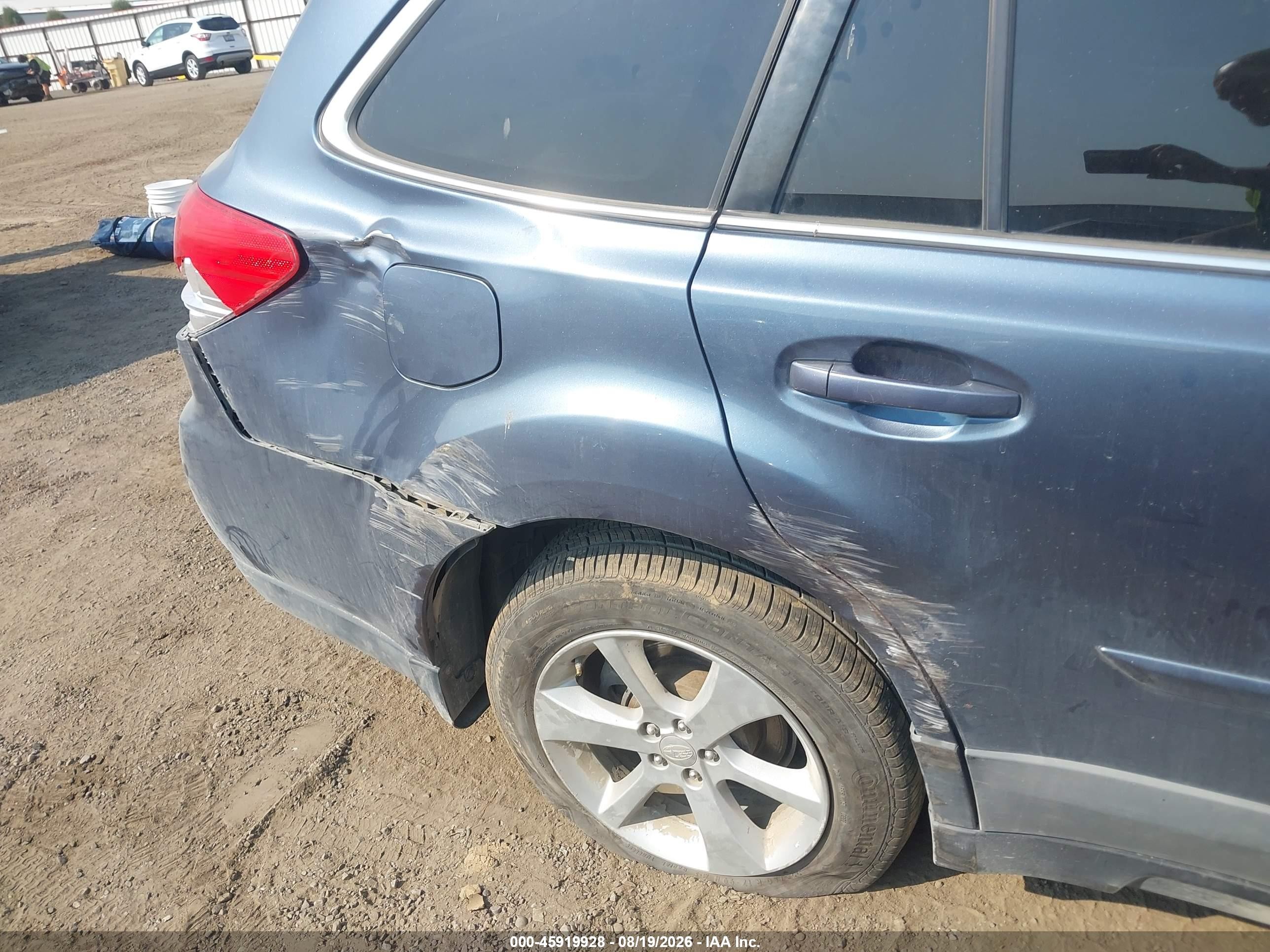 2014 Subaru Outback 2.5i Premium Blue vin: 4S4BRBDCXE3230516