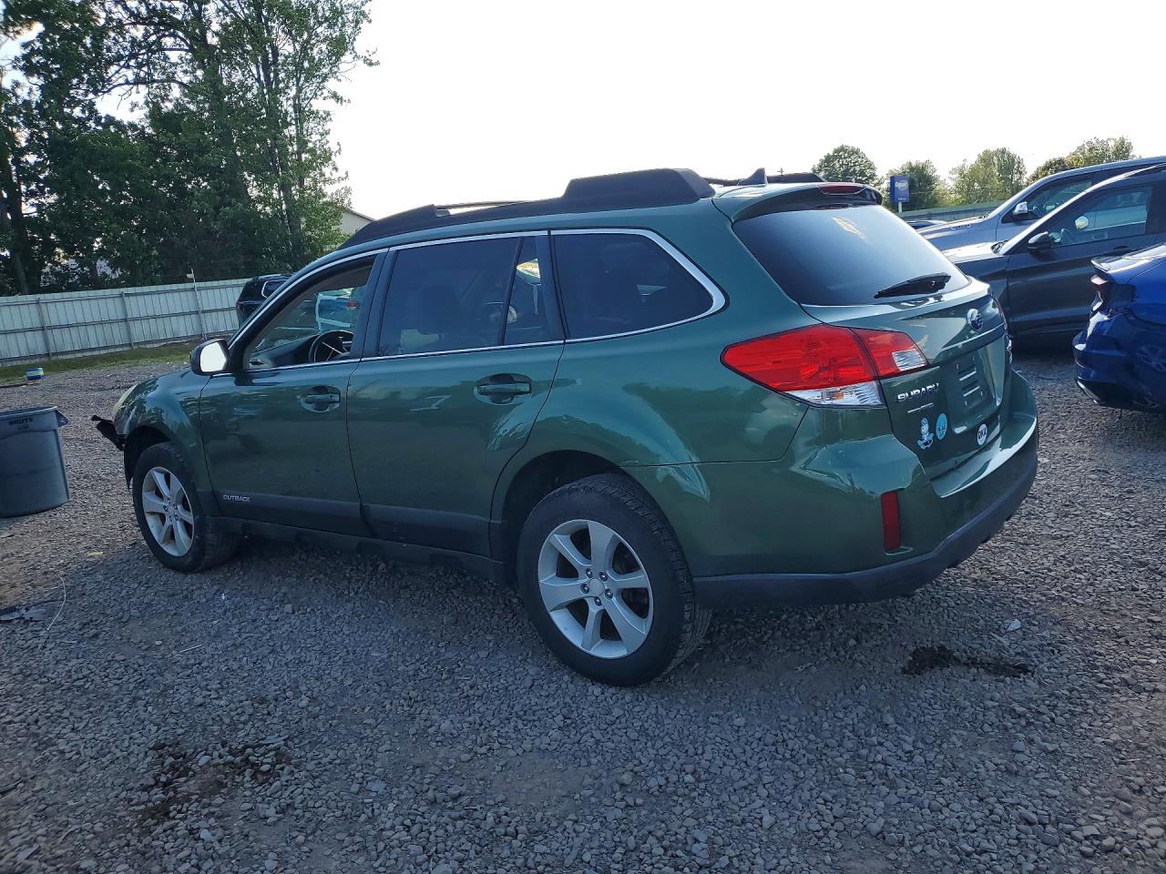 2014 Subaru Outback 2.5i Premium Green vin: 4S4BRBDCXE3287461