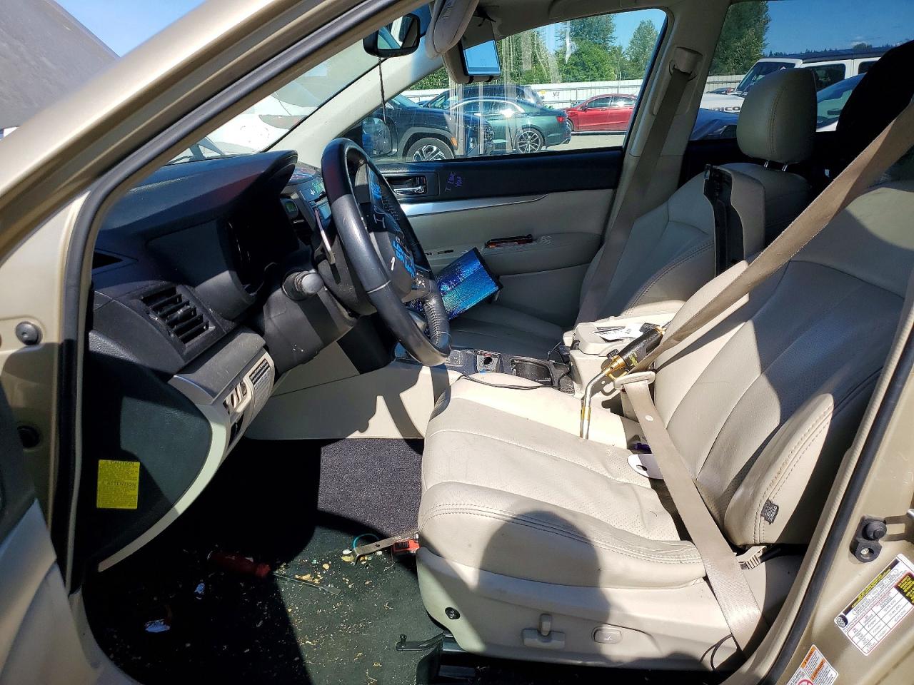 2010 Subaru Outback 2.5i Premium Gold vin: 4S4BRBEC3A3347654