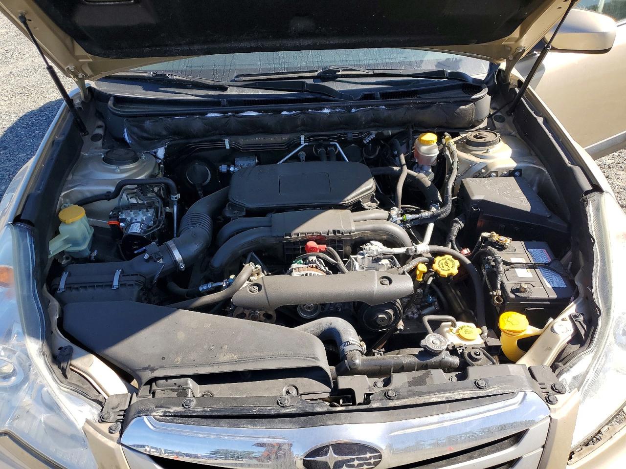 2010 Subaru Outback 2.5i Premium Gold vin: 4S4BRBEC3A3347654