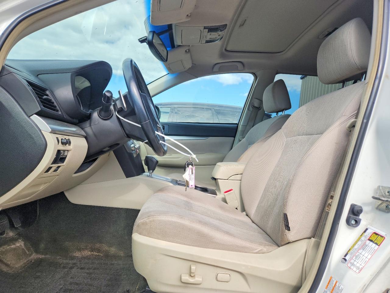 2014 Subaru Outback 2.5i Premium Белый vin: 4S4BRBECXE3201158