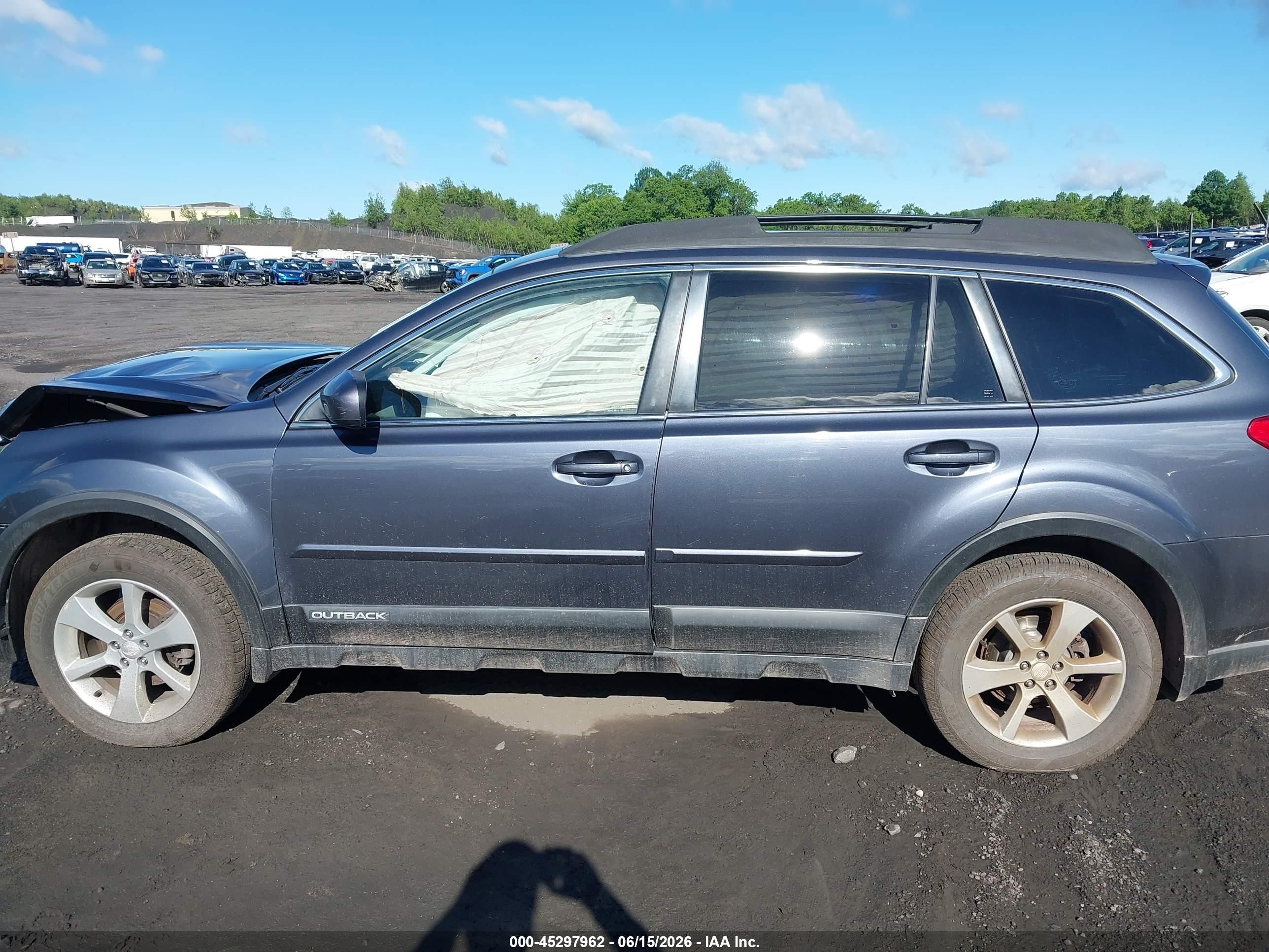 2014 Subaru Outback 2.5i Premium Blue vin: 4S4BRBECXE3243989