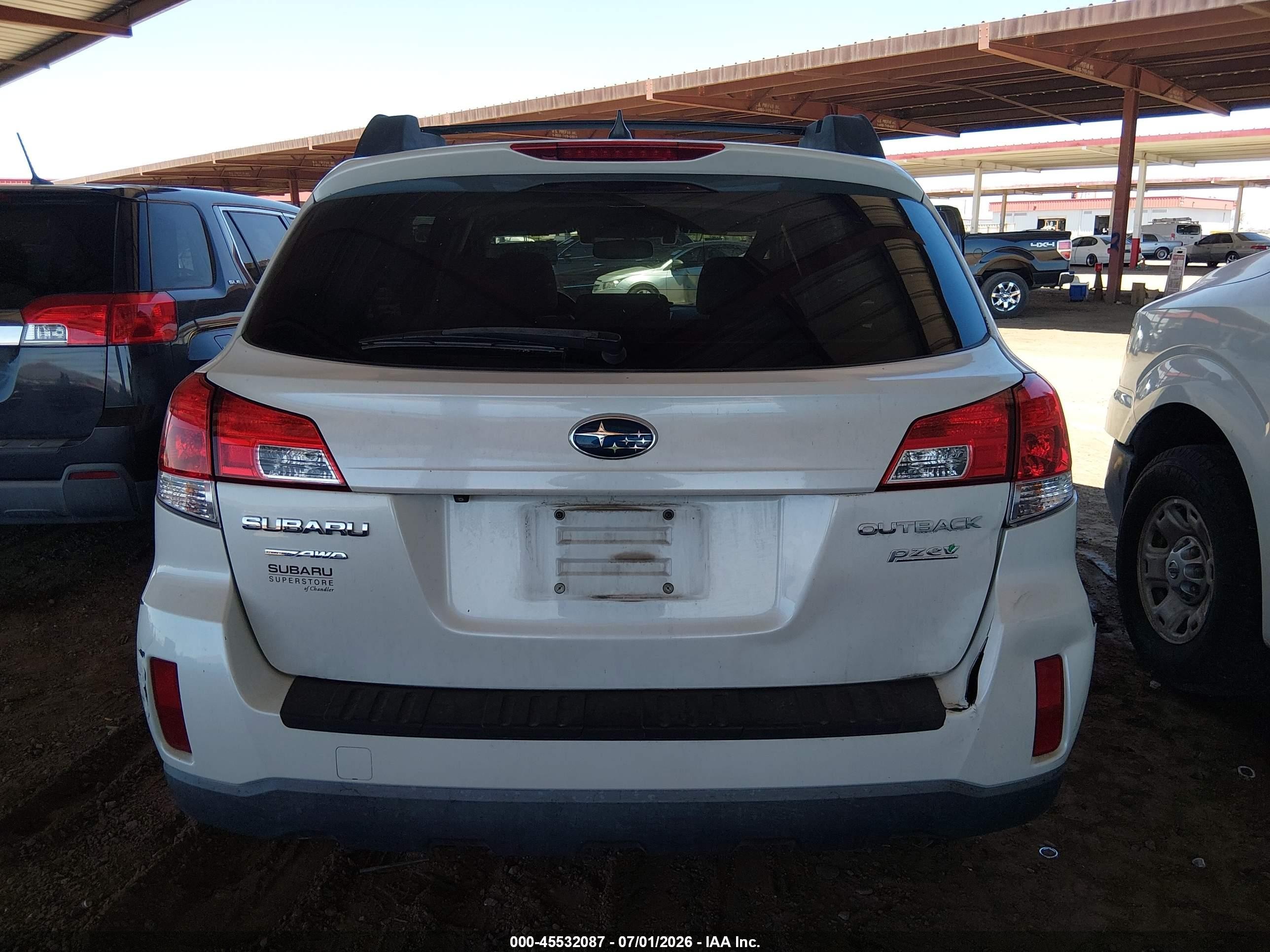 2014 Subaru Outback 2.5i Premium Cream vin: 4S4BRBFC1E3201161