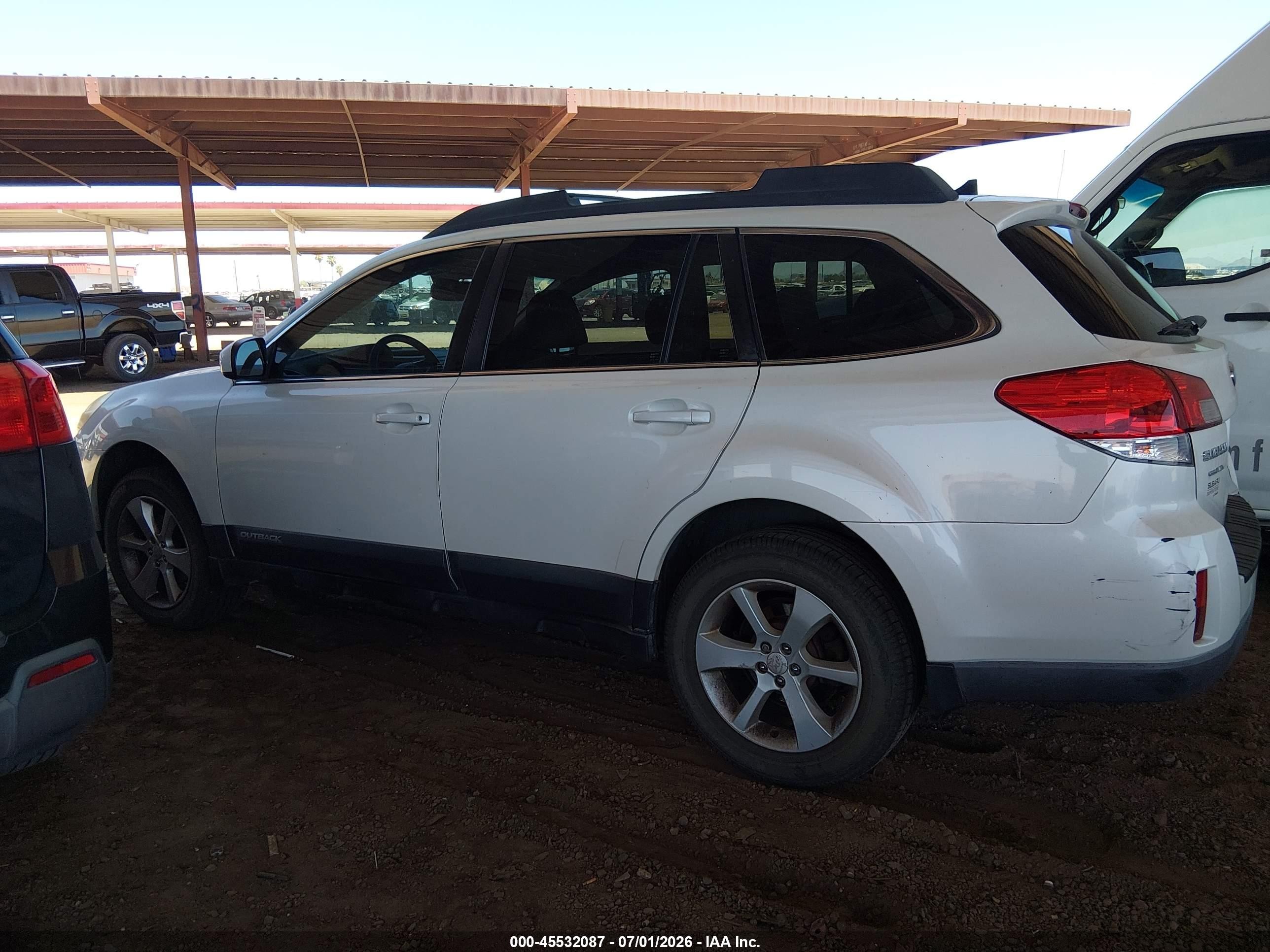 2014 Subaru Outback 2.5i Premium Cream vin: 4S4BRBFC1E3201161