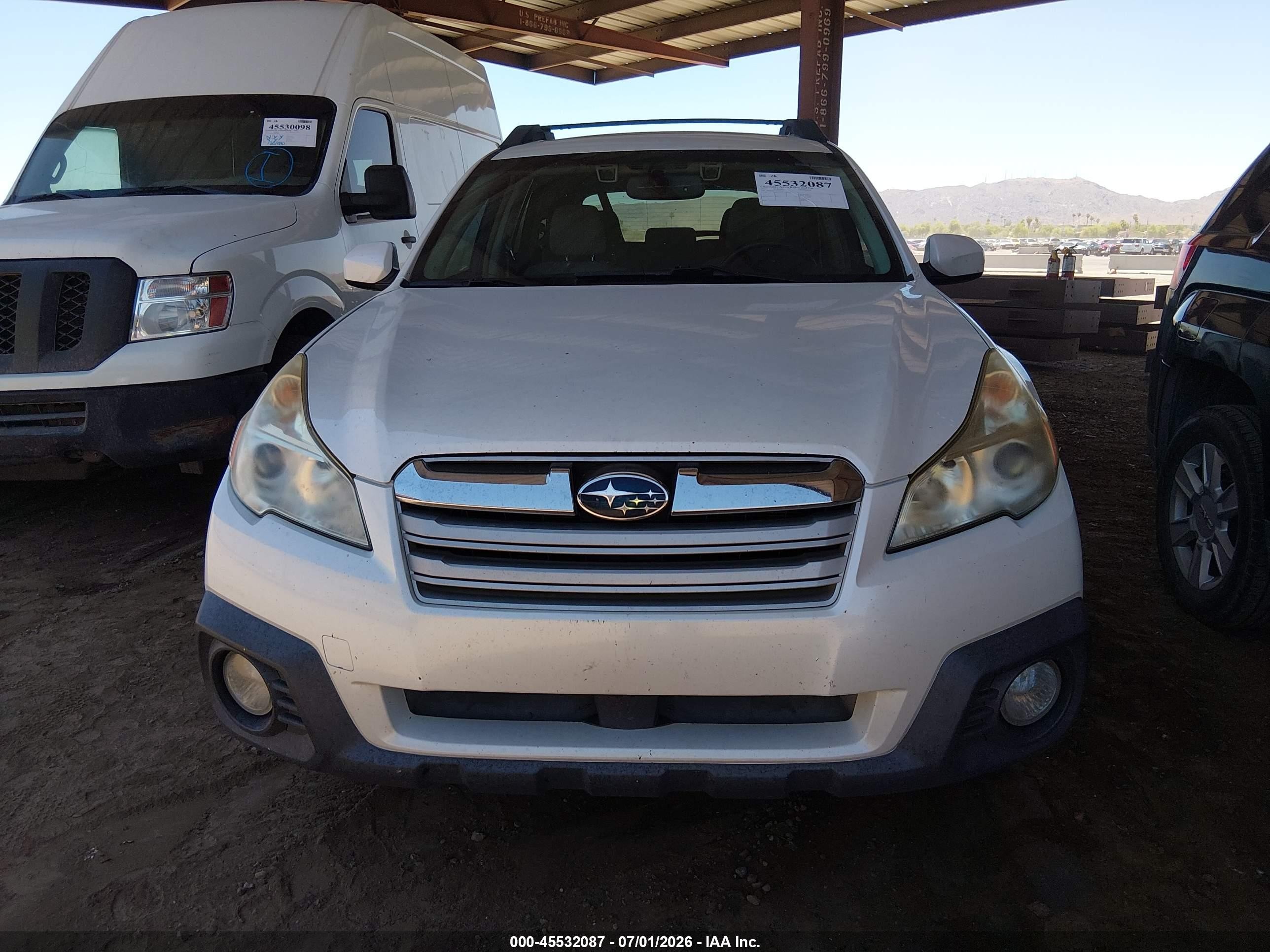2014 Subaru Outback 2.5i Premium Cream vin: 4S4BRBFC1E3201161