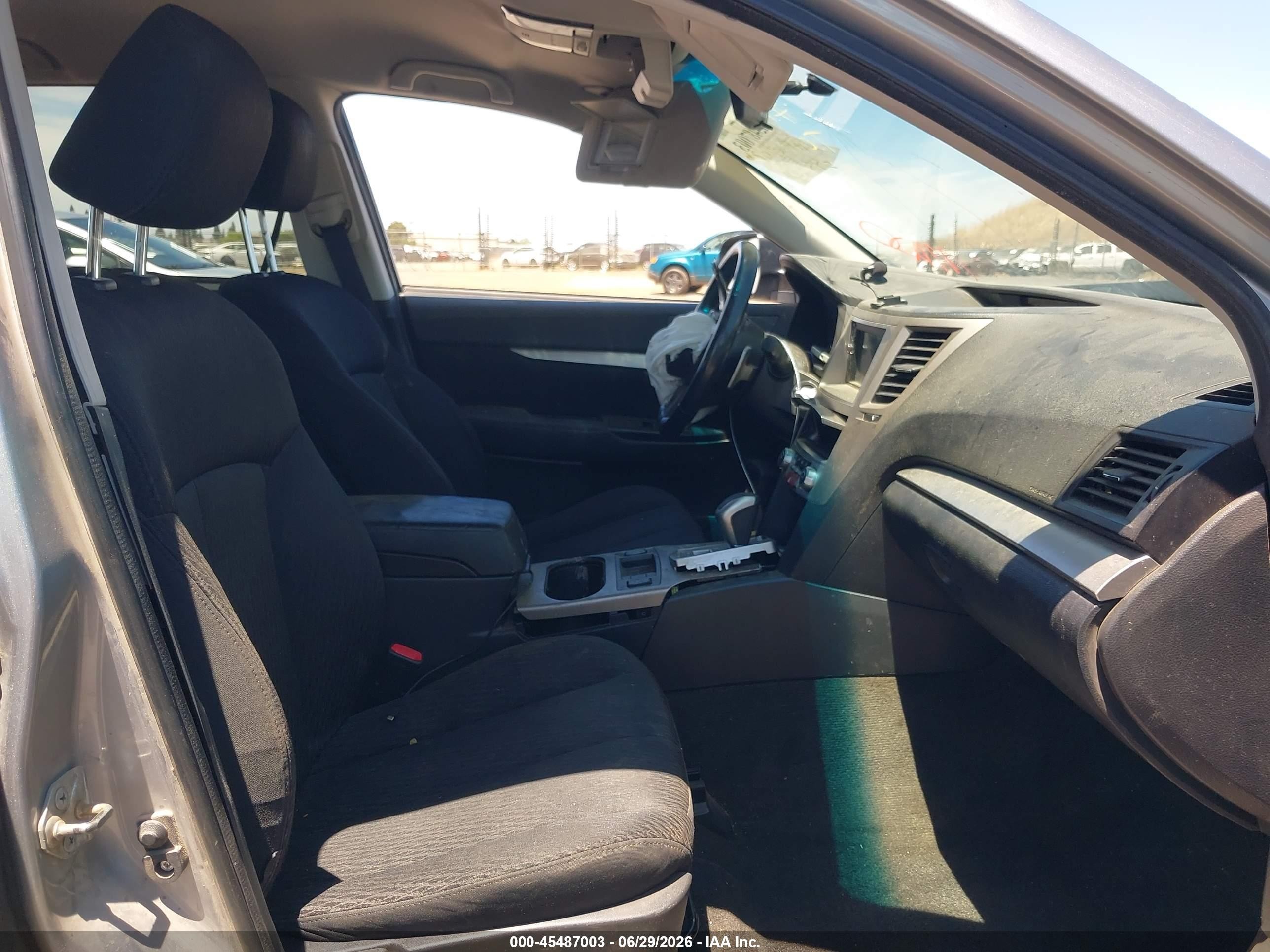 2011 Subaru Outback 2.5i Premium Silver vin: 4S4BRBFC2B3434543