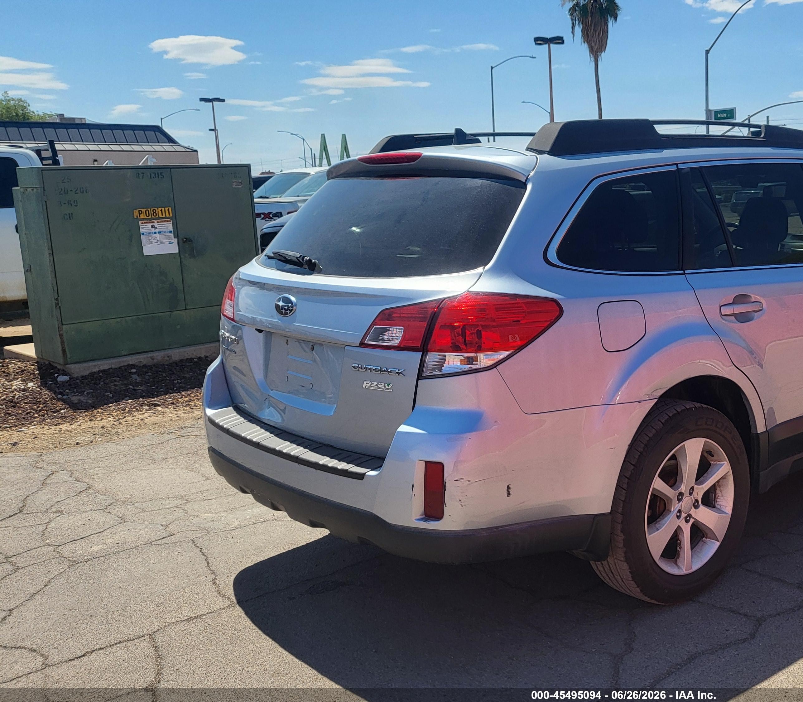 2014 Subaru Outback 2.5i Premium Silver vin: 4S4BRBFC4E3232498