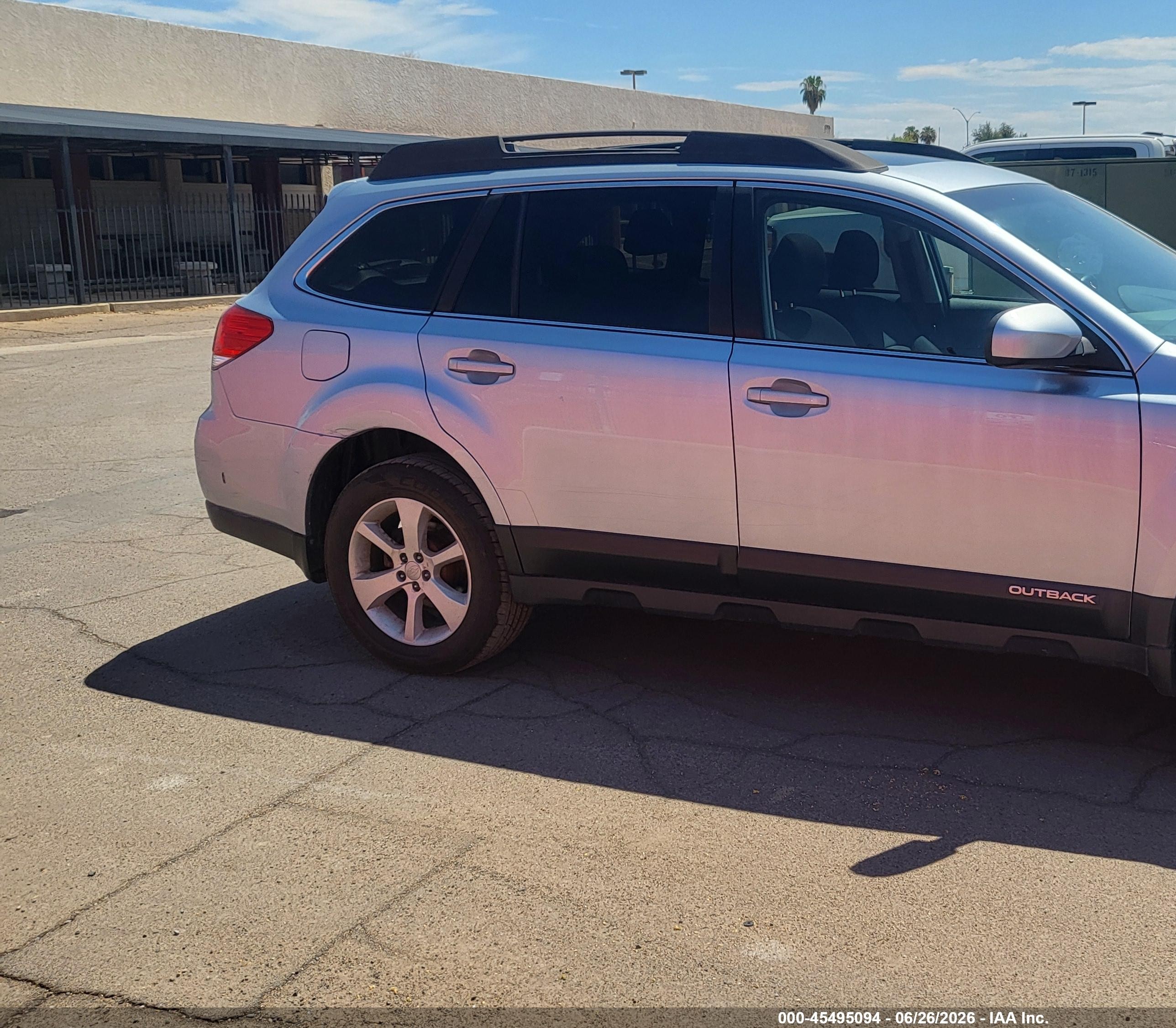 2014 Subaru Outback 2.5i Premium Silver vin: 4S4BRBFC4E3232498