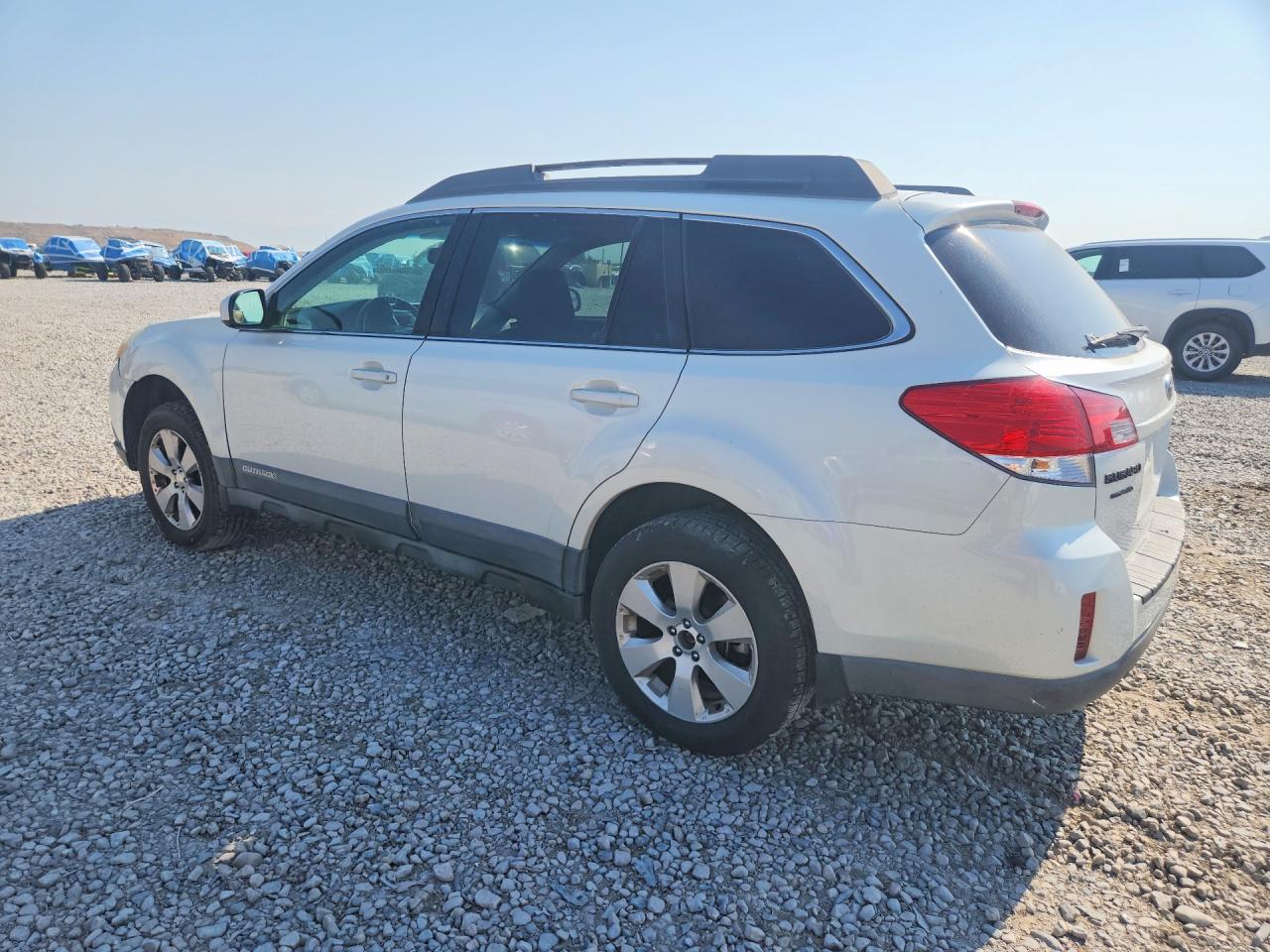 2010 Subaru Outback 2.5i Premium White vin: 4S4BRBFC5A3338517
