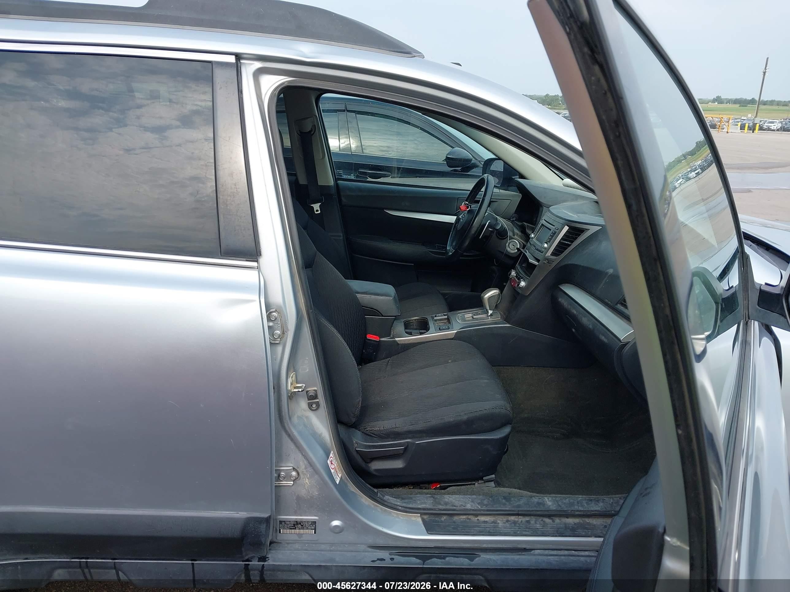 2012 Subaru Outback 2.5i Premium Silver vin: 4S4BRBFC9C3222210