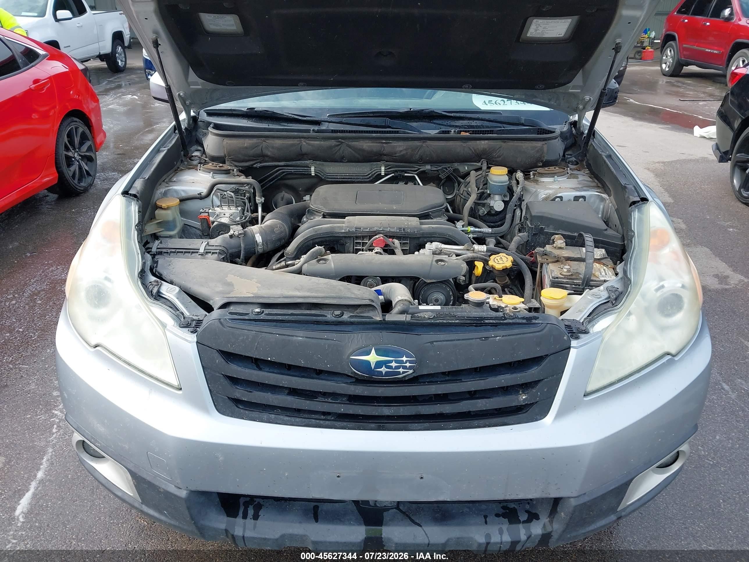 2012 Subaru Outback 2.5i Premium Silver vin: 4S4BRBFC9C3222210