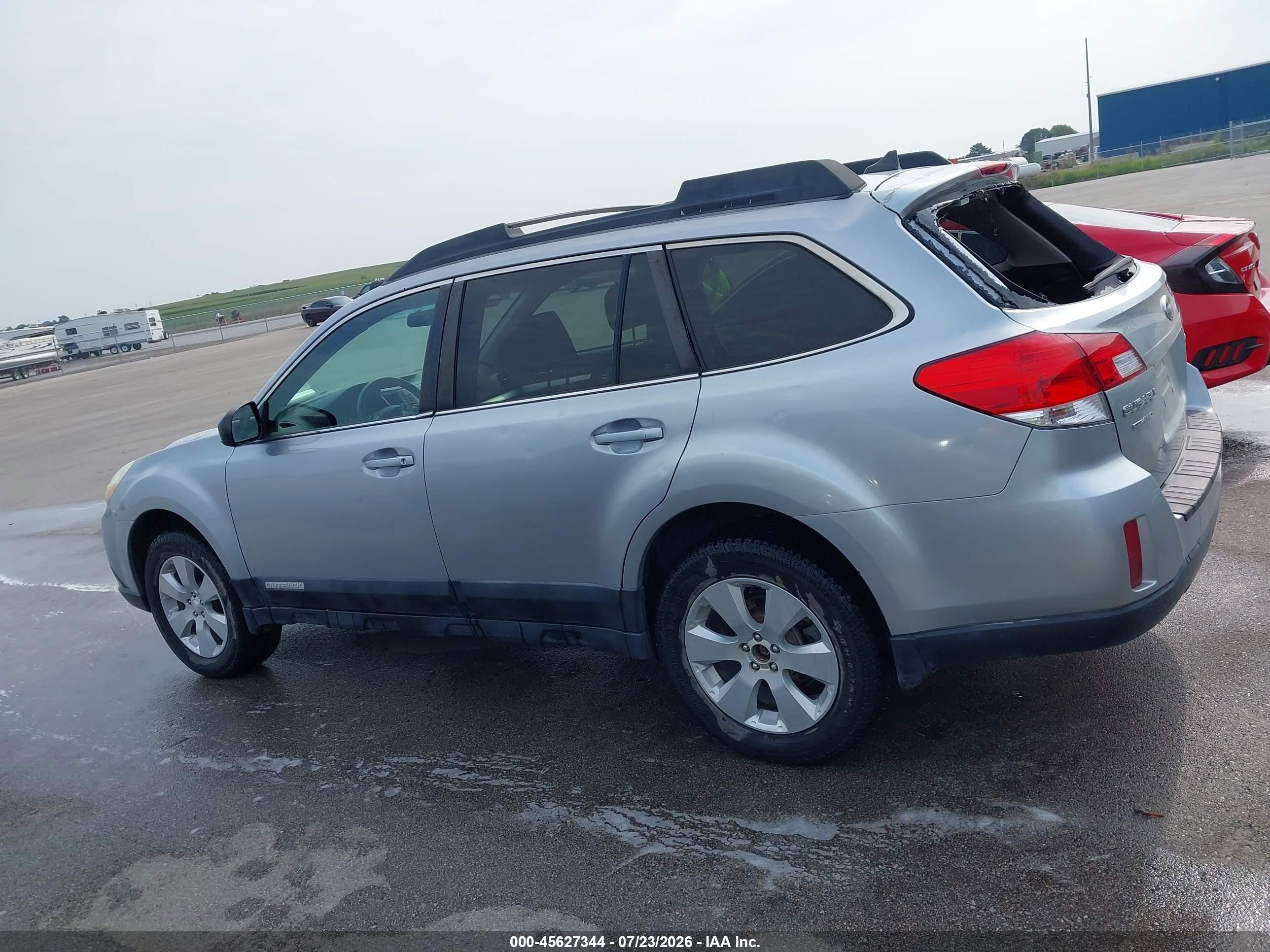 2012 Subaru Outback 2.5i Premium Silver vin: 4S4BRBFC9C3222210