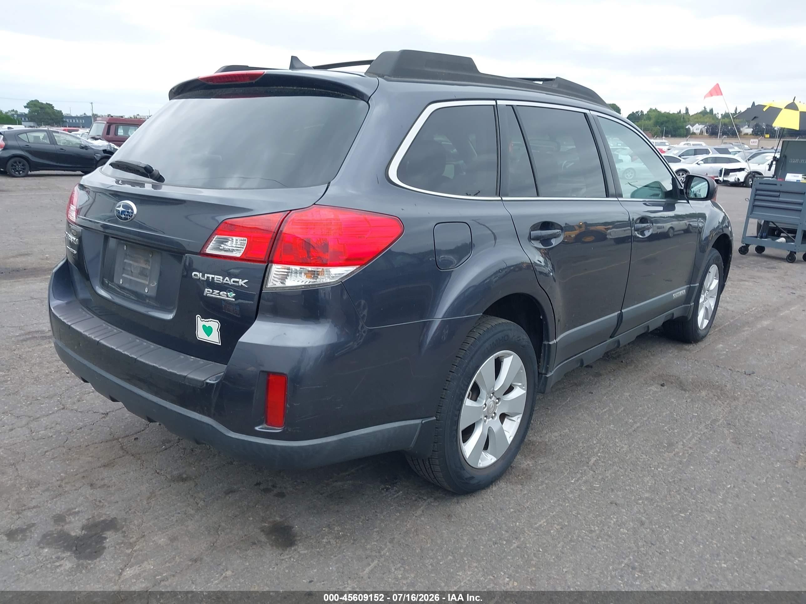 2012 Subaru Outback 2.5i Premium Gray vin: 4S4BRBFCXC3242983