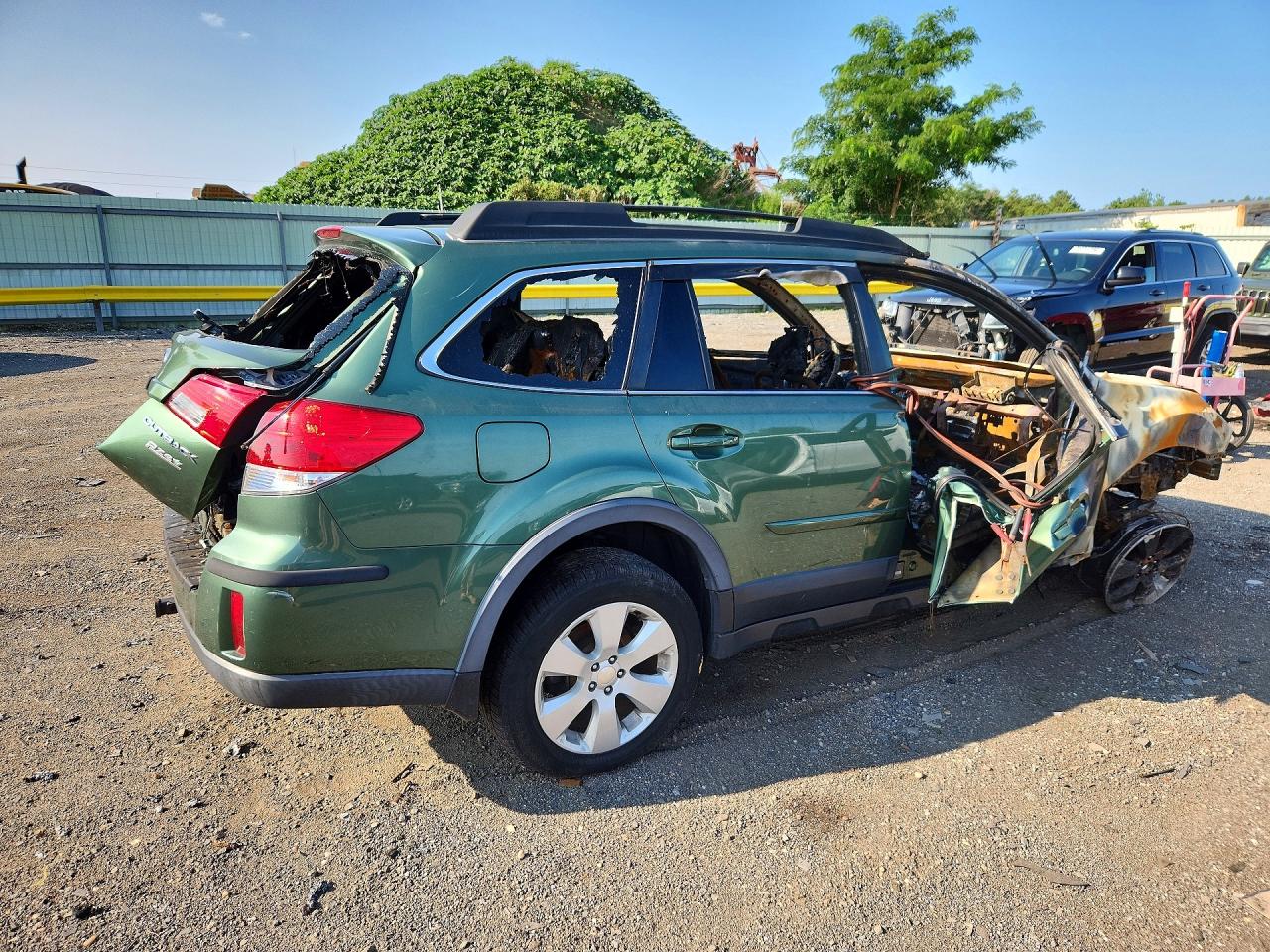 2011 Subaru Outback 2.5i Premium Green vin: 4S4BRBGC0B3402186