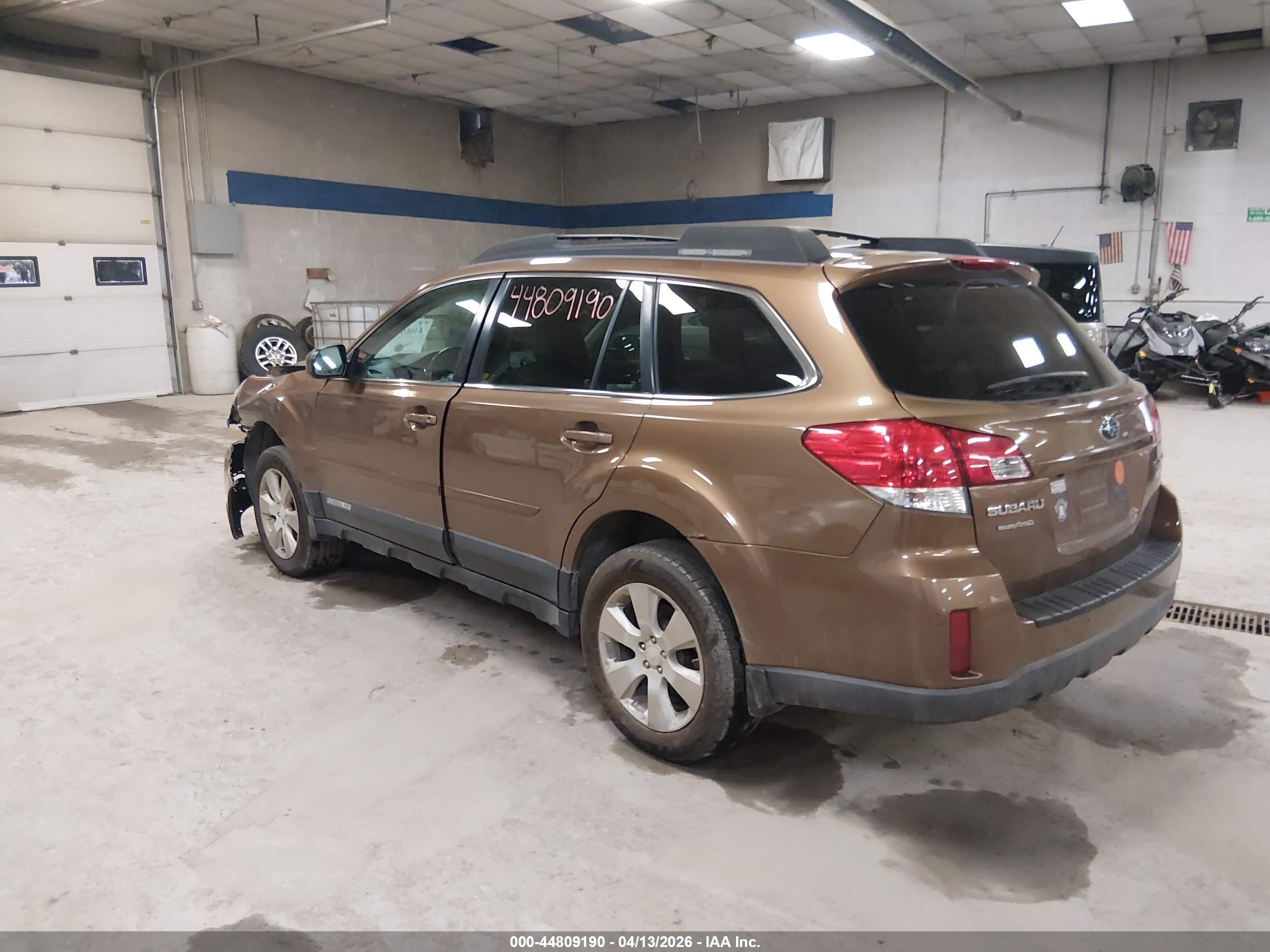 2011 Subaru Outback 2.5i Premium Brown vin: 4S4BRBGC0B3440422