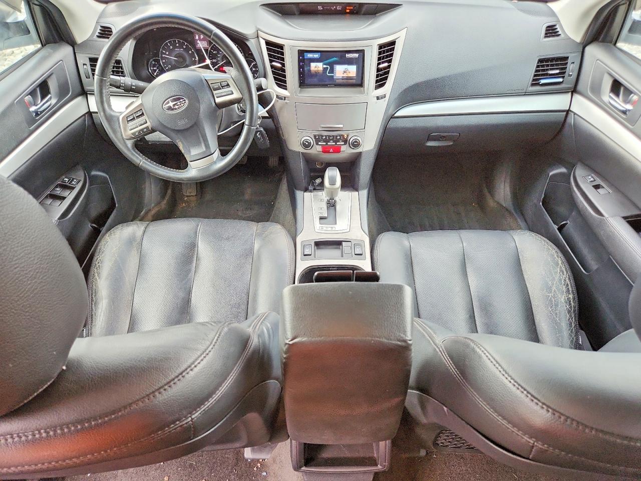 2012 Subaru Outback 2.5i Premium Серебряный vin: 4S4BRBGC0C3208453