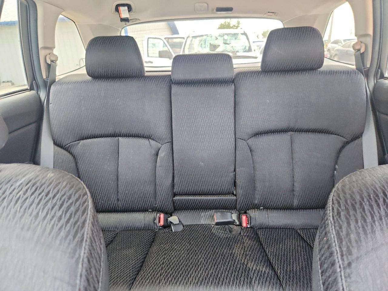 2012 Subaru Outback 2.5i Premium Silver vin: 4S4BRBGC0C3227648