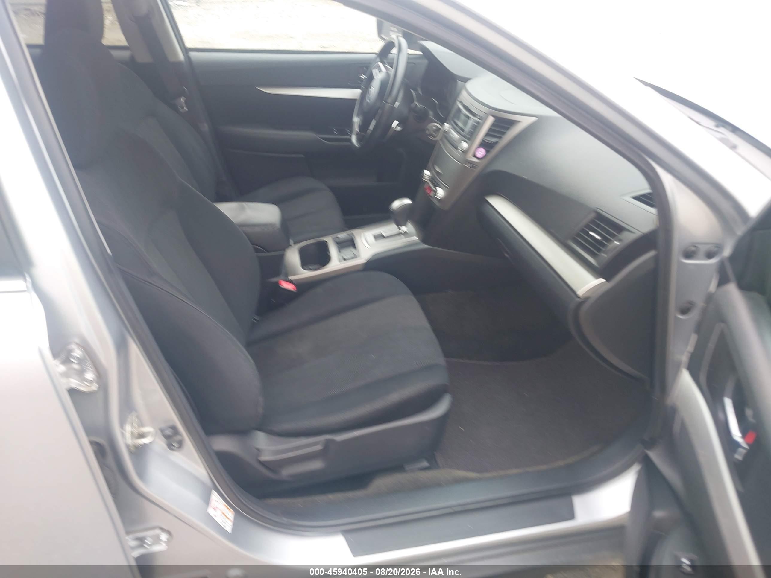 2013 Subaru Outback 2.5i Premium Silver vin: 4S4BRBGC0D3201360