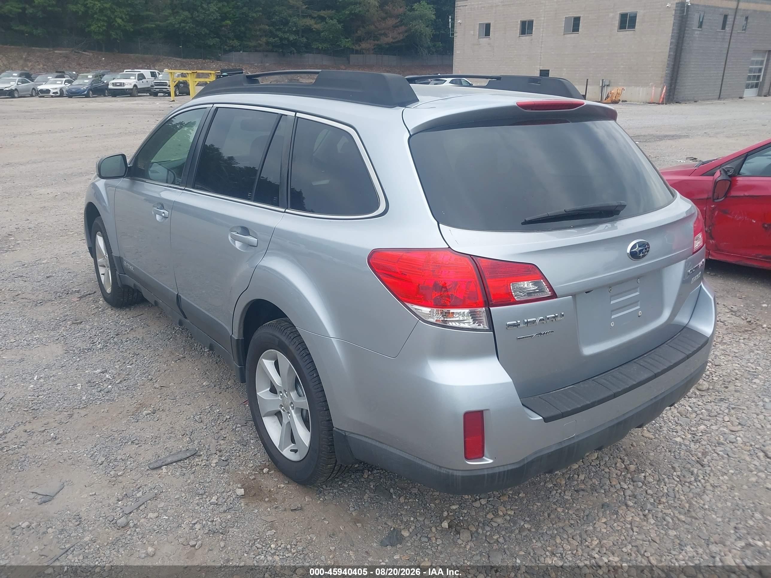 2013 Subaru Outback 2.5i Premium Silver vin: 4S4BRBGC0D3201360