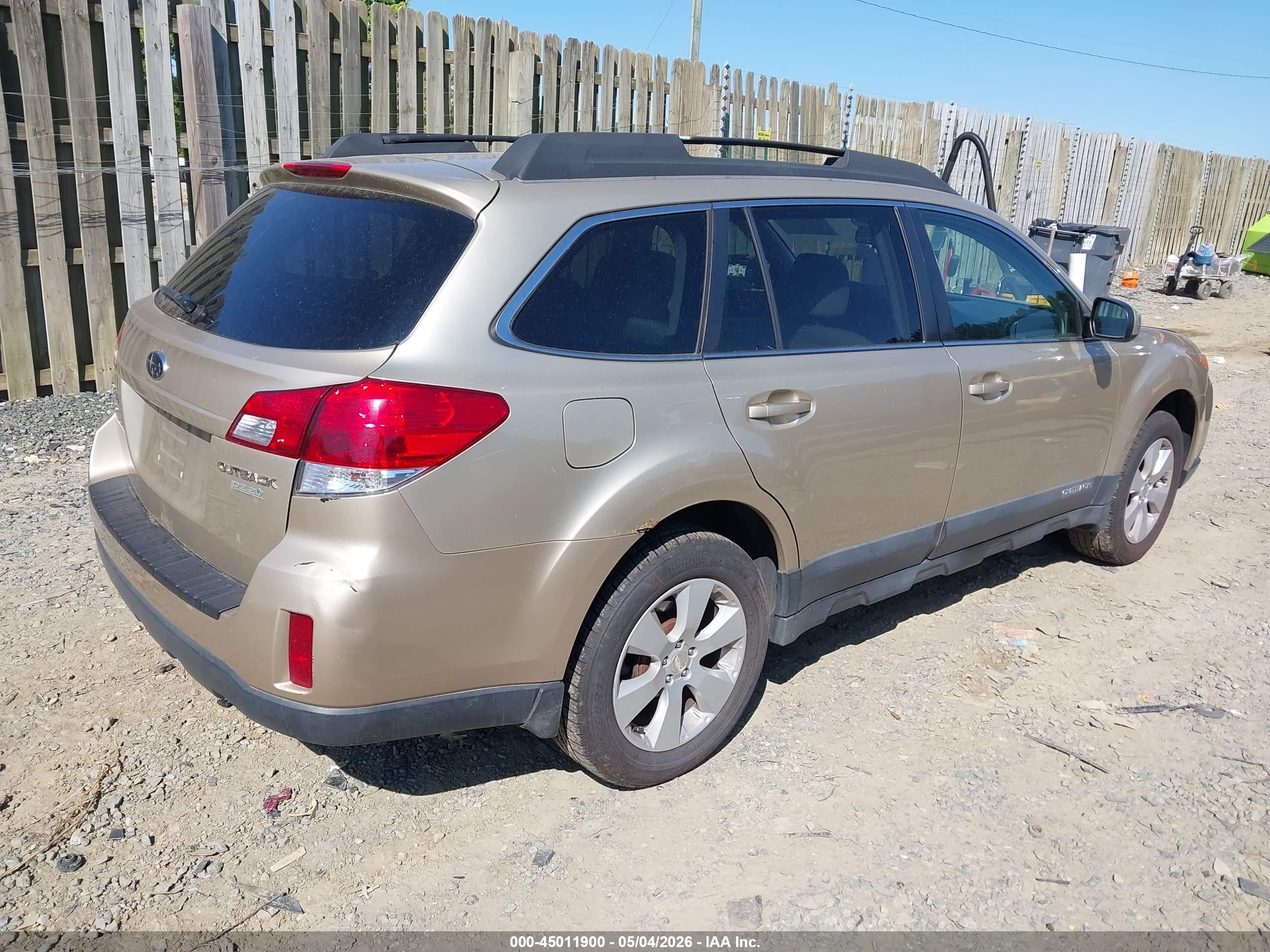 2010 Subaru Outback 2.5i Premium Champagne vin: 4S4BRBGC1A3356303