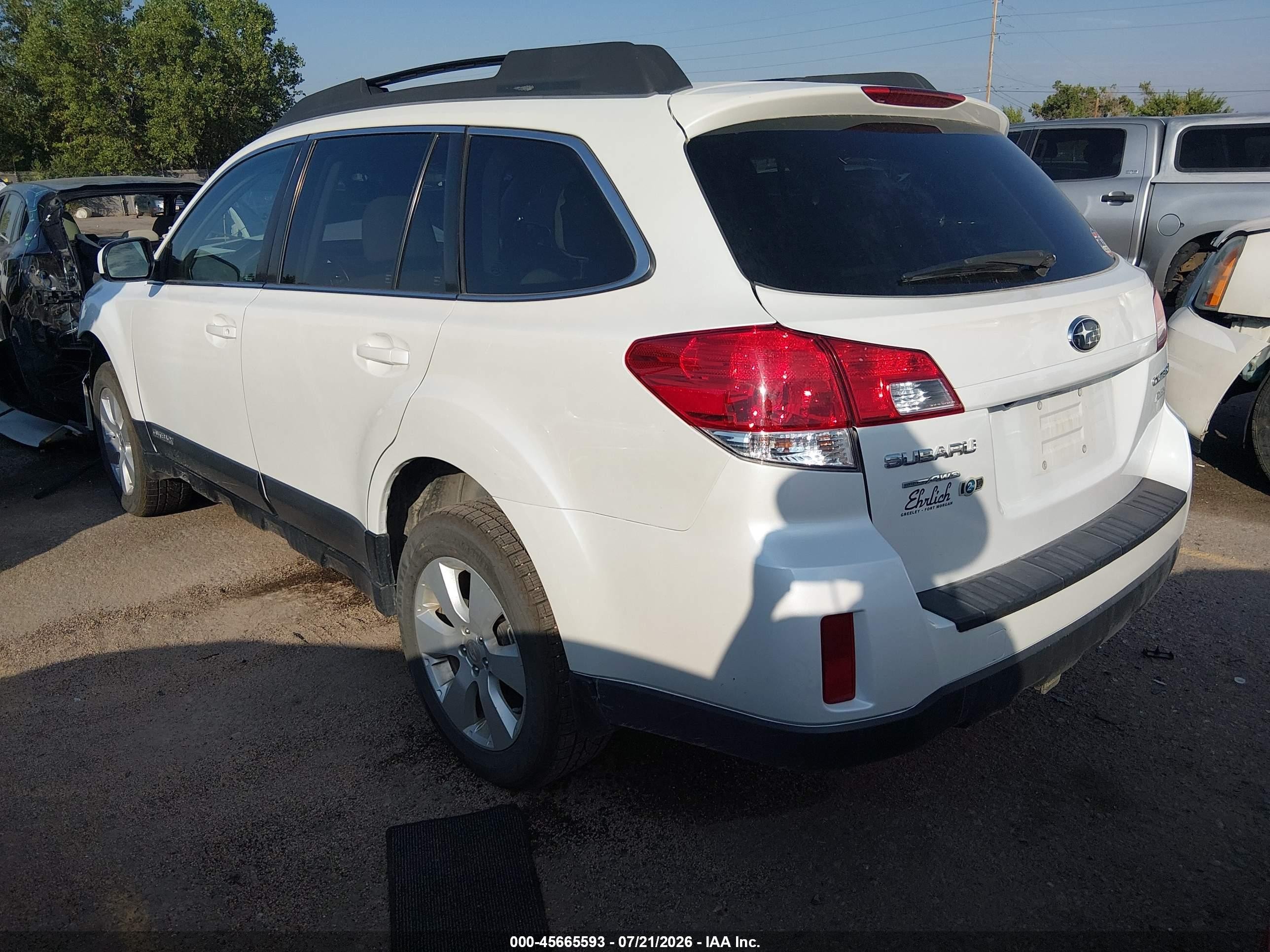 2011 Subaru Outback 2.5i Premium White vin: 4S4BRBGC1B3333797