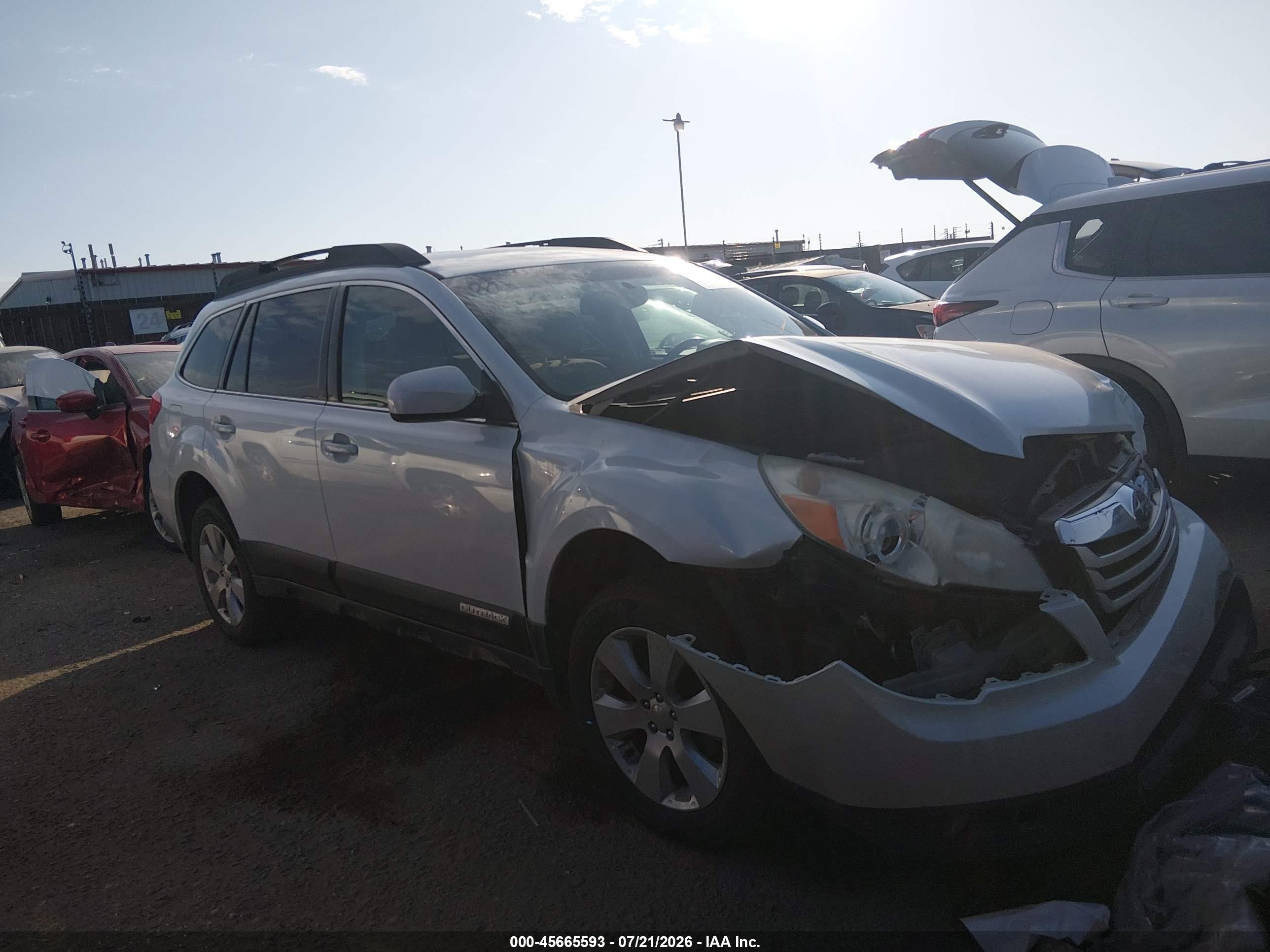 2011 Subaru Outback 2.5i Premium White vin: 4S4BRBGC1B3333797