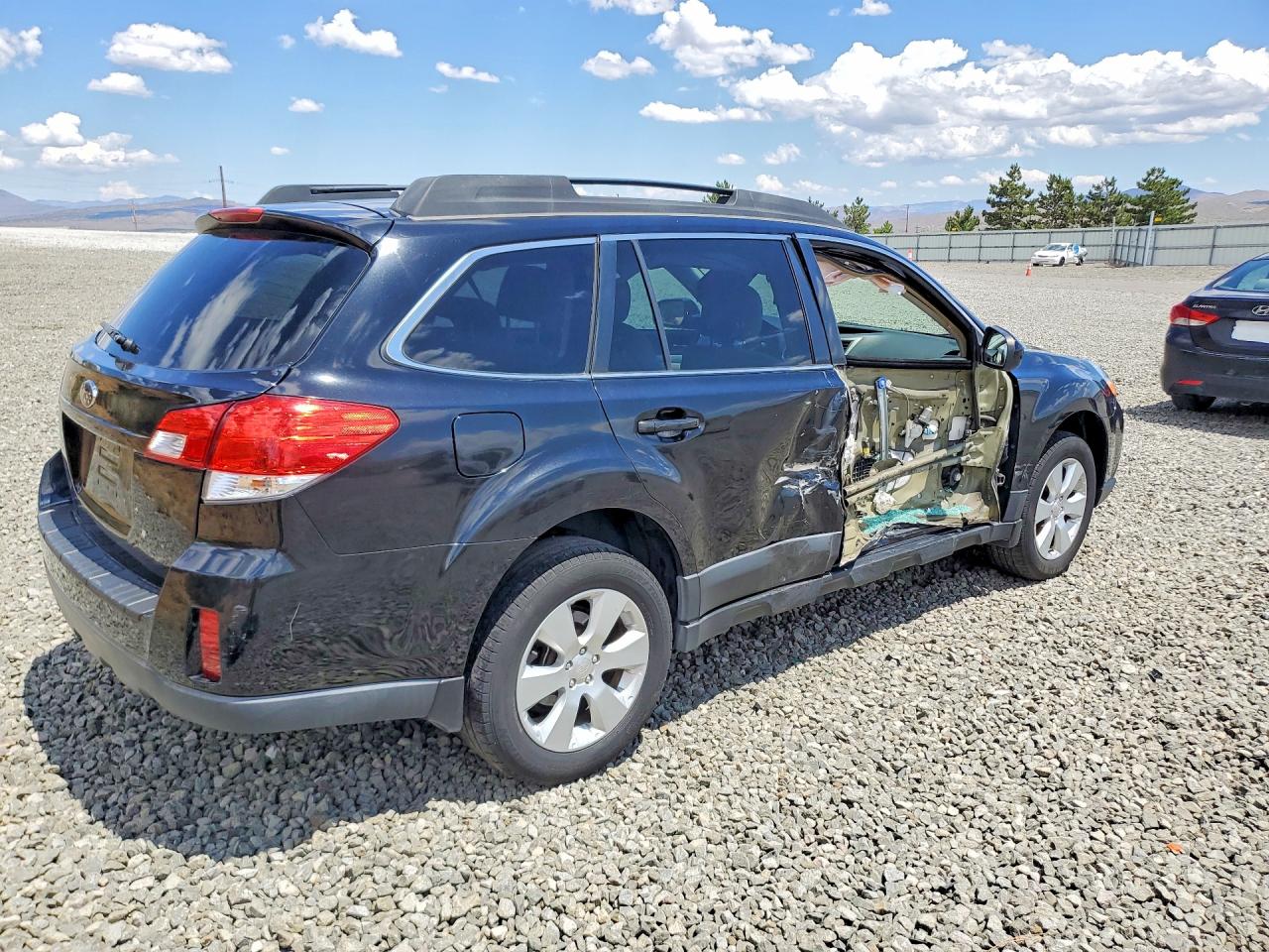 2011 Subaru Outback 2.5i Premium Black vin: 4S4BRBGC1B3376195