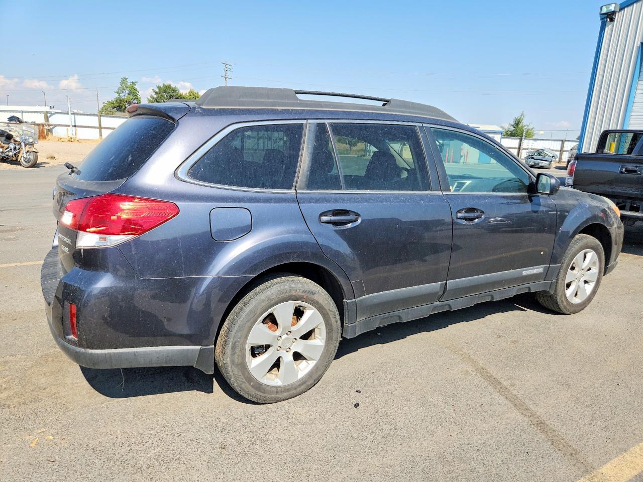2012 Subaru Outback 2.5i Premium Gray vin: 4S4BRBGC1C3297451