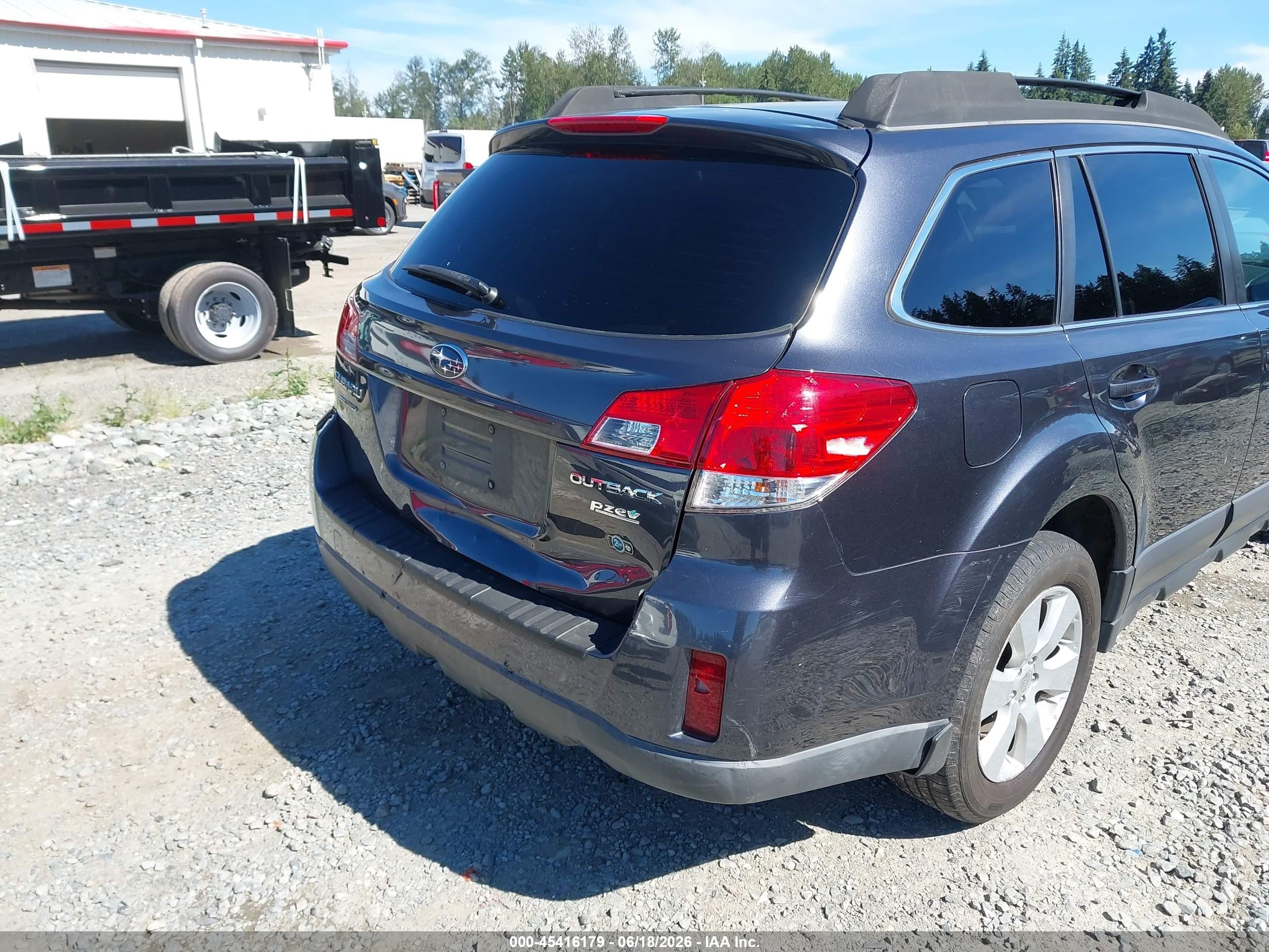 2011 Subaru Outback 2.5i Premium Gray vin: 4S4BRBGC2B3341312