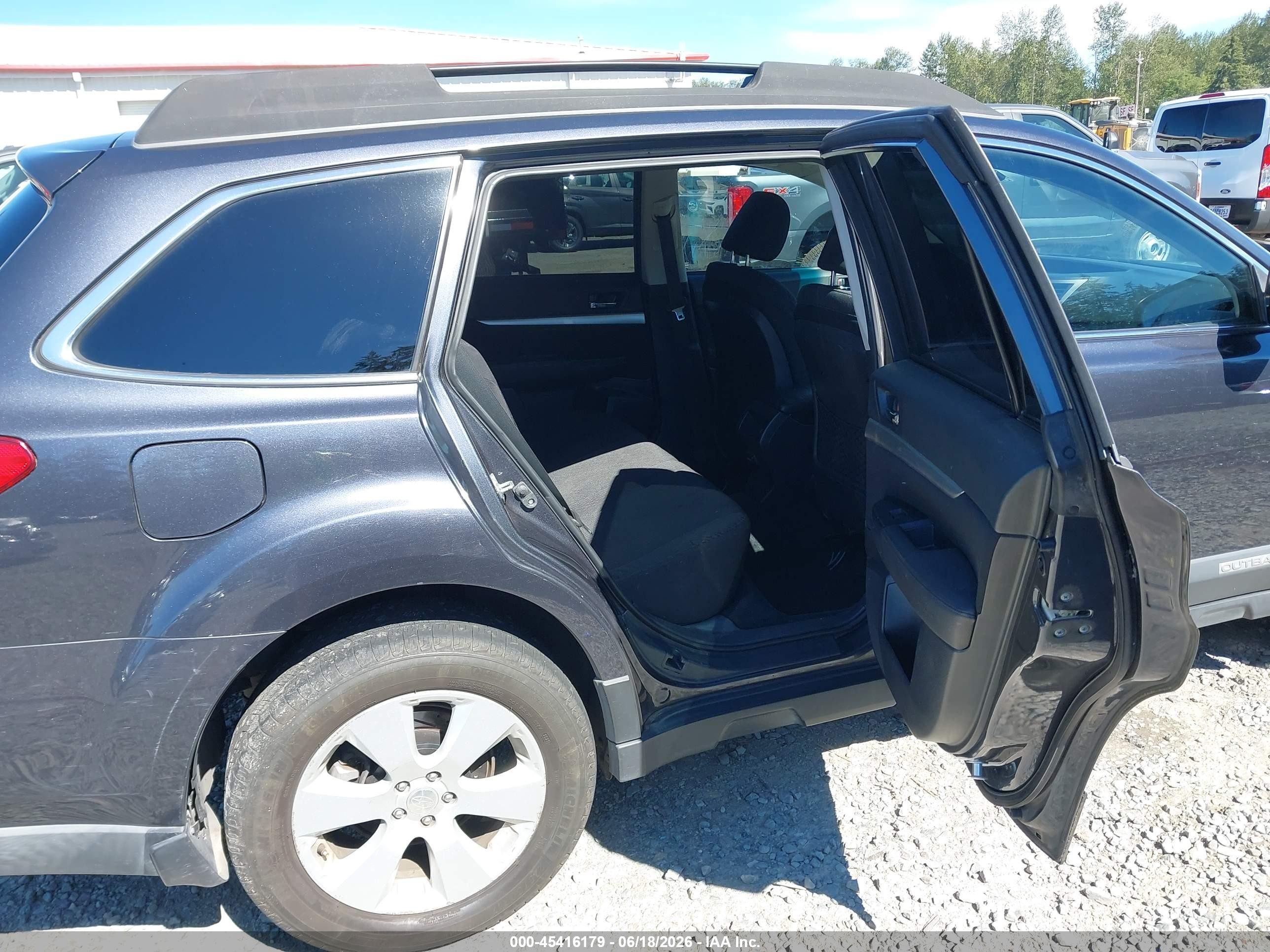 2011 Subaru Outback 2.5i Premium Gray vin: 4S4BRBGC2B3341312