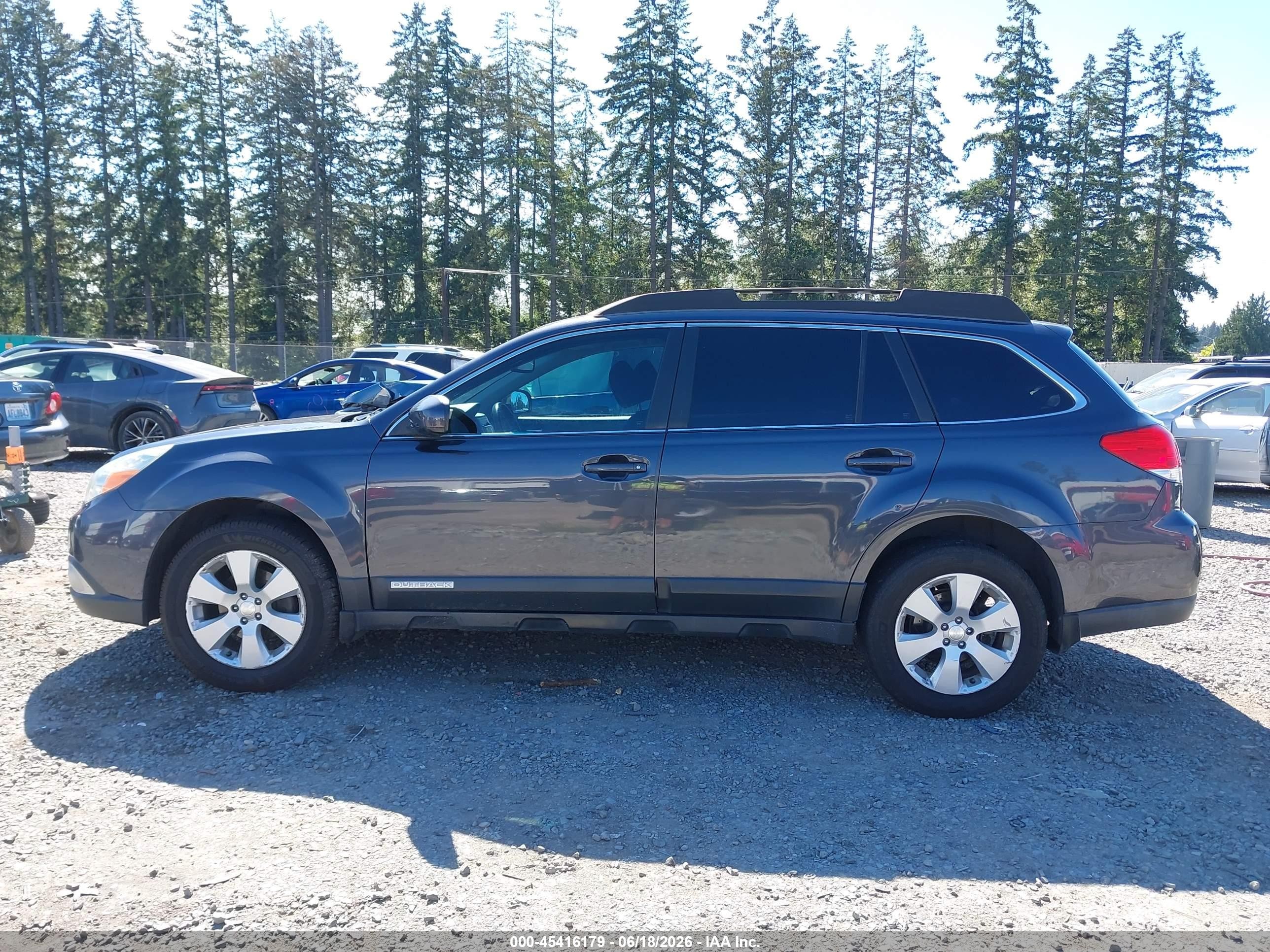 2011 Subaru Outback 2.5i Premium Gray vin: 4S4BRBGC2B3341312