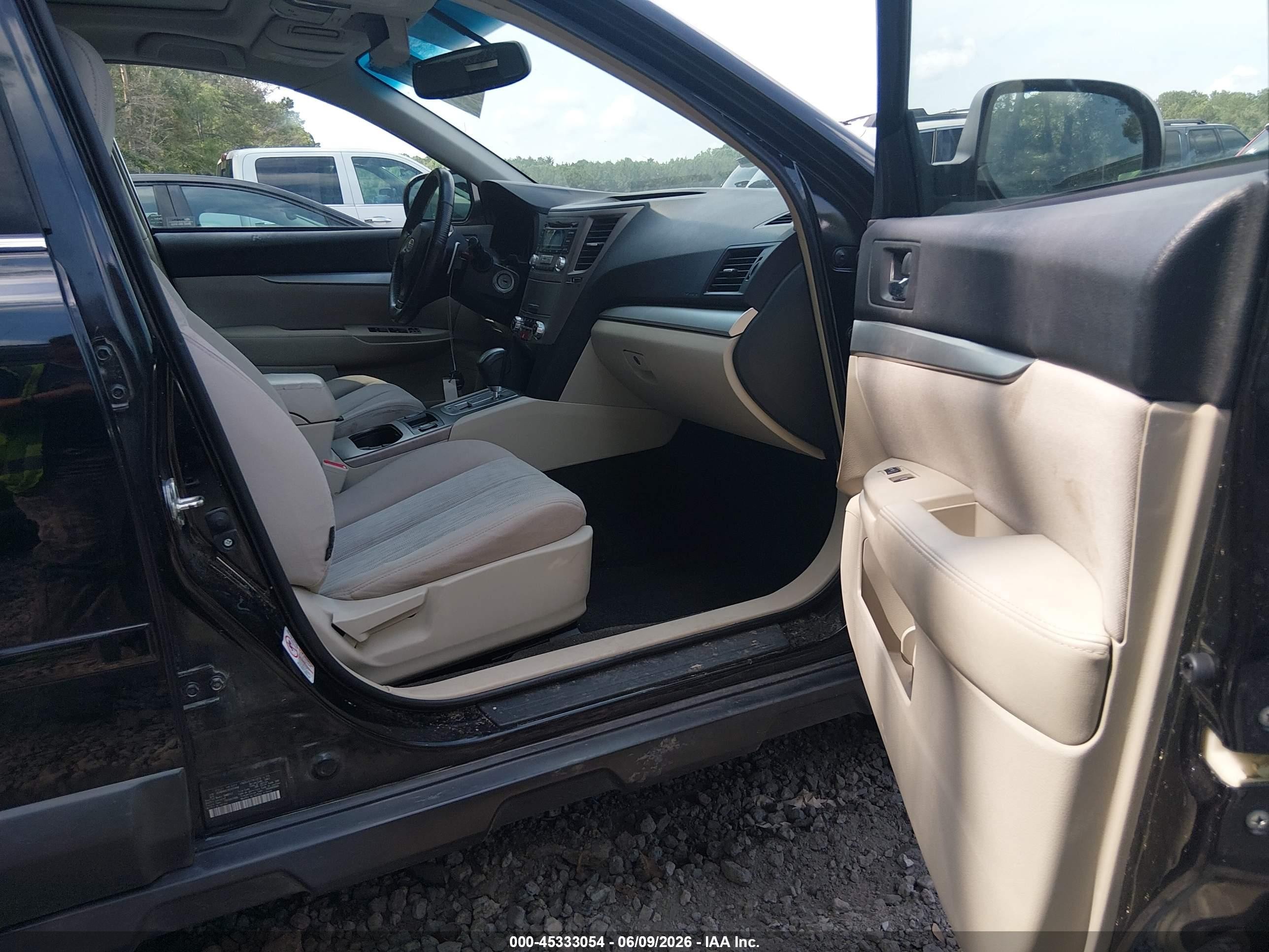 2013 Subaru Outback 2.5i Premium Black vin: 4S4BRBGC2D3223408