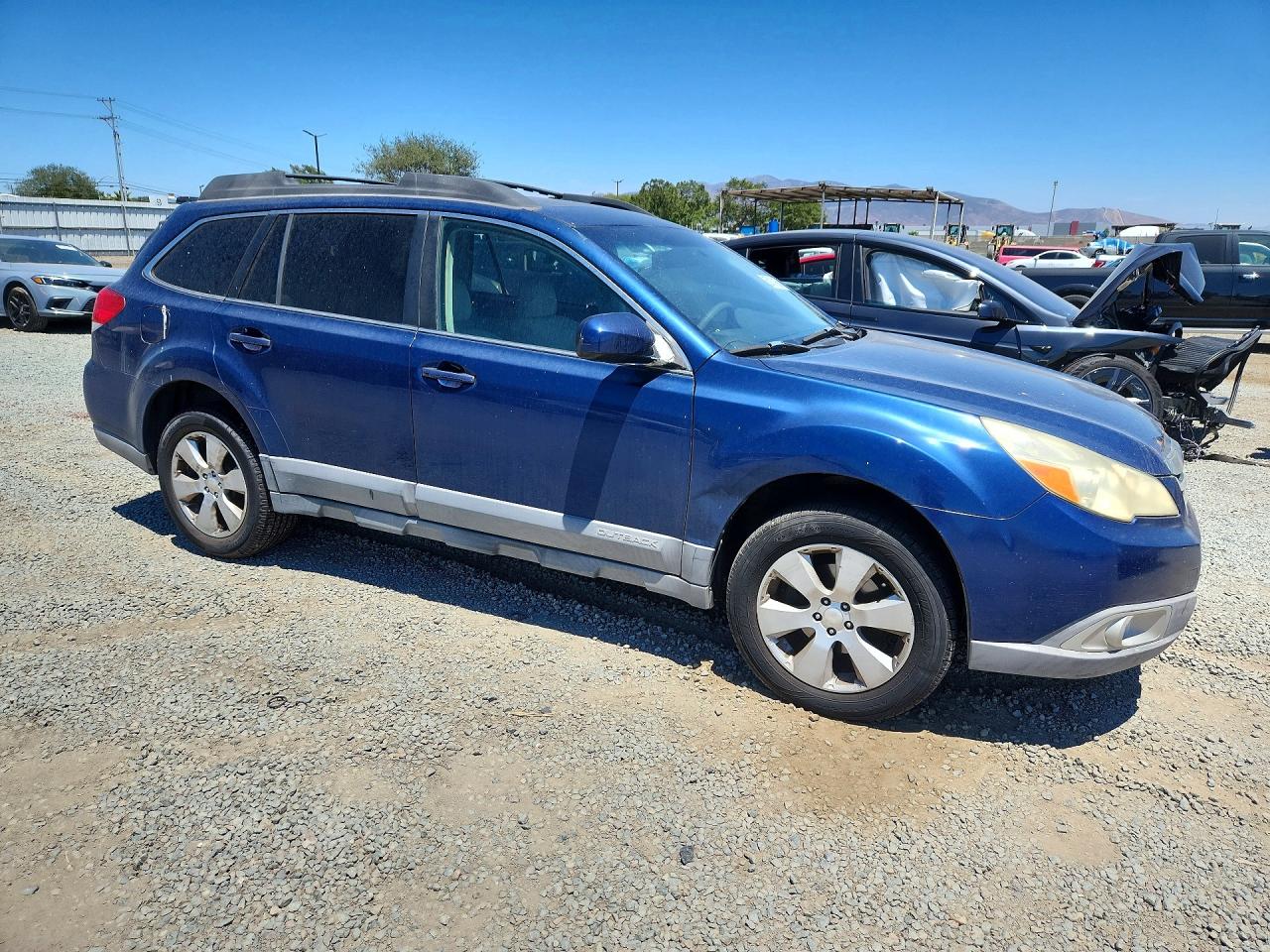 2010 Subaru Outback 2.5i Premium Blue vin: 4S4BRBGC3A3382689