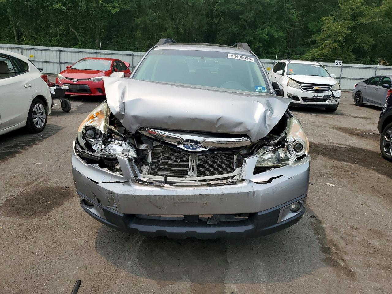 2011 Subaru Outback 2.5i Premium Silver vin: 4S4BRBGC3B3325099