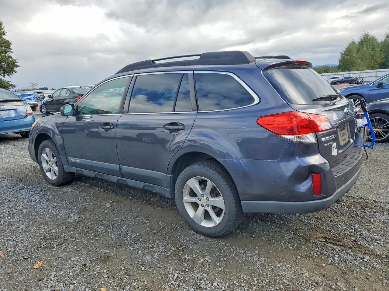 2013 Subaru Outback 2.5i Premium Gray vin: 4S4BRBGC3D3310380
