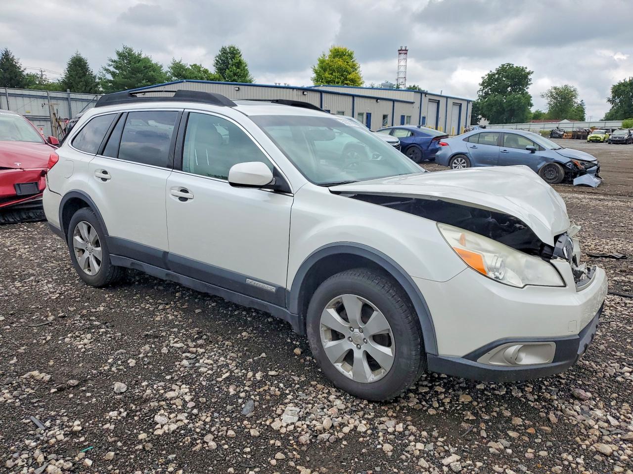 2012 Subaru Outback 2.5i Premium White vin: 4S4BRBGC4C3236160