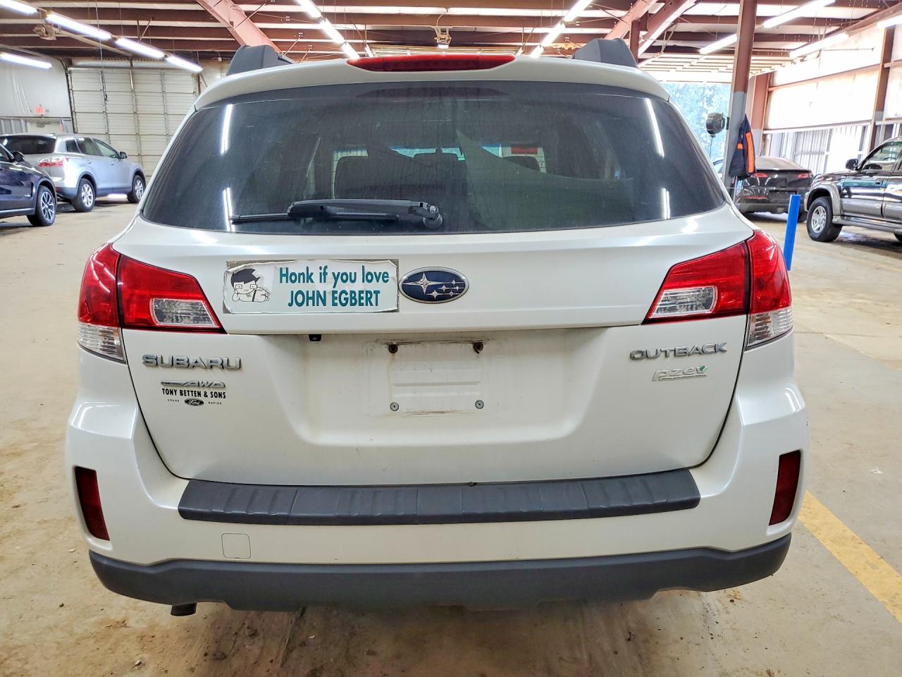 2012 Subaru Outback 2.5i Premium White vin: 4S4BRBGC4C3263472