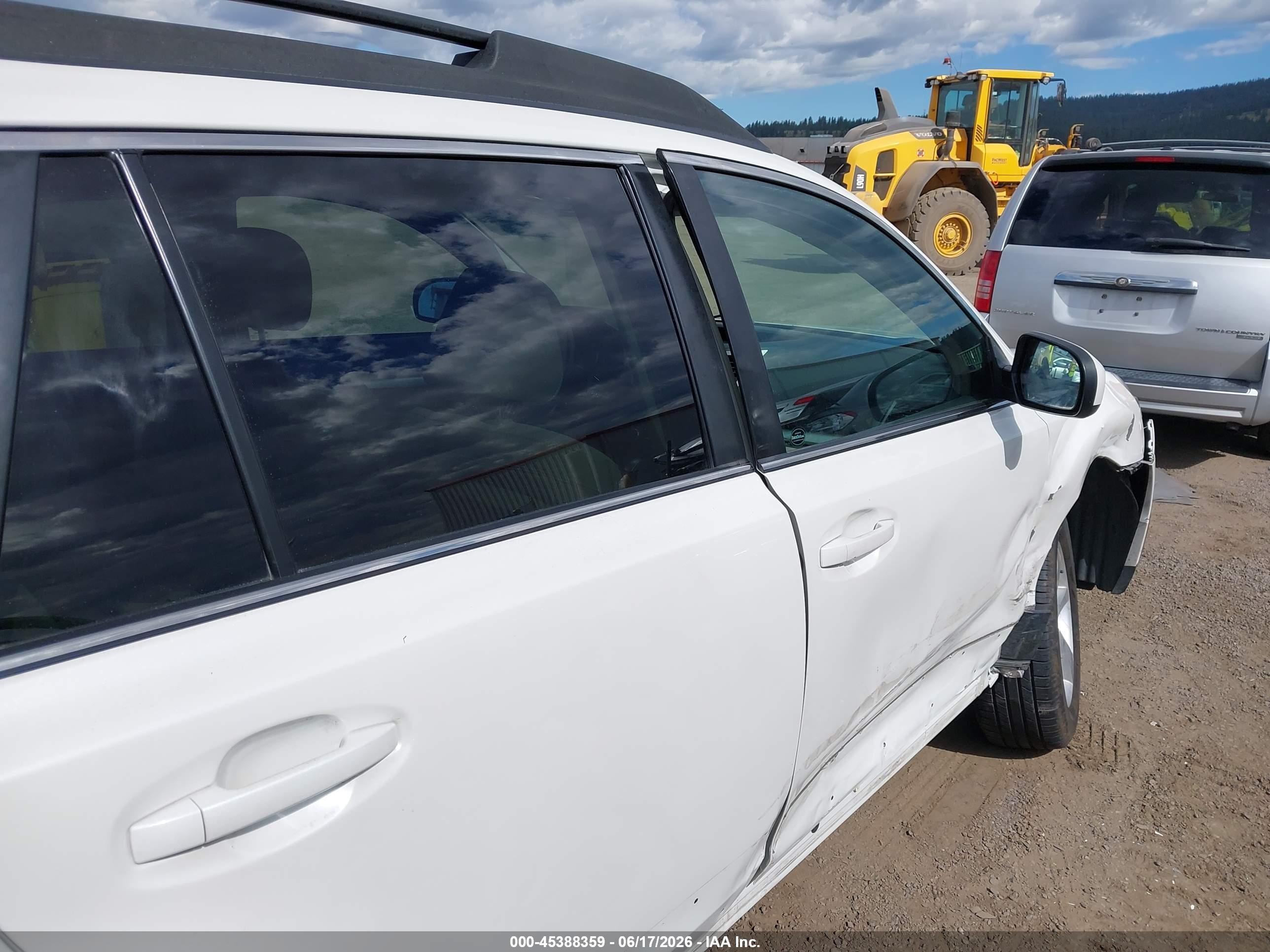 2013 Subaru Outback 2.5i Premium White vin: 4S4BRBGC4D3233275