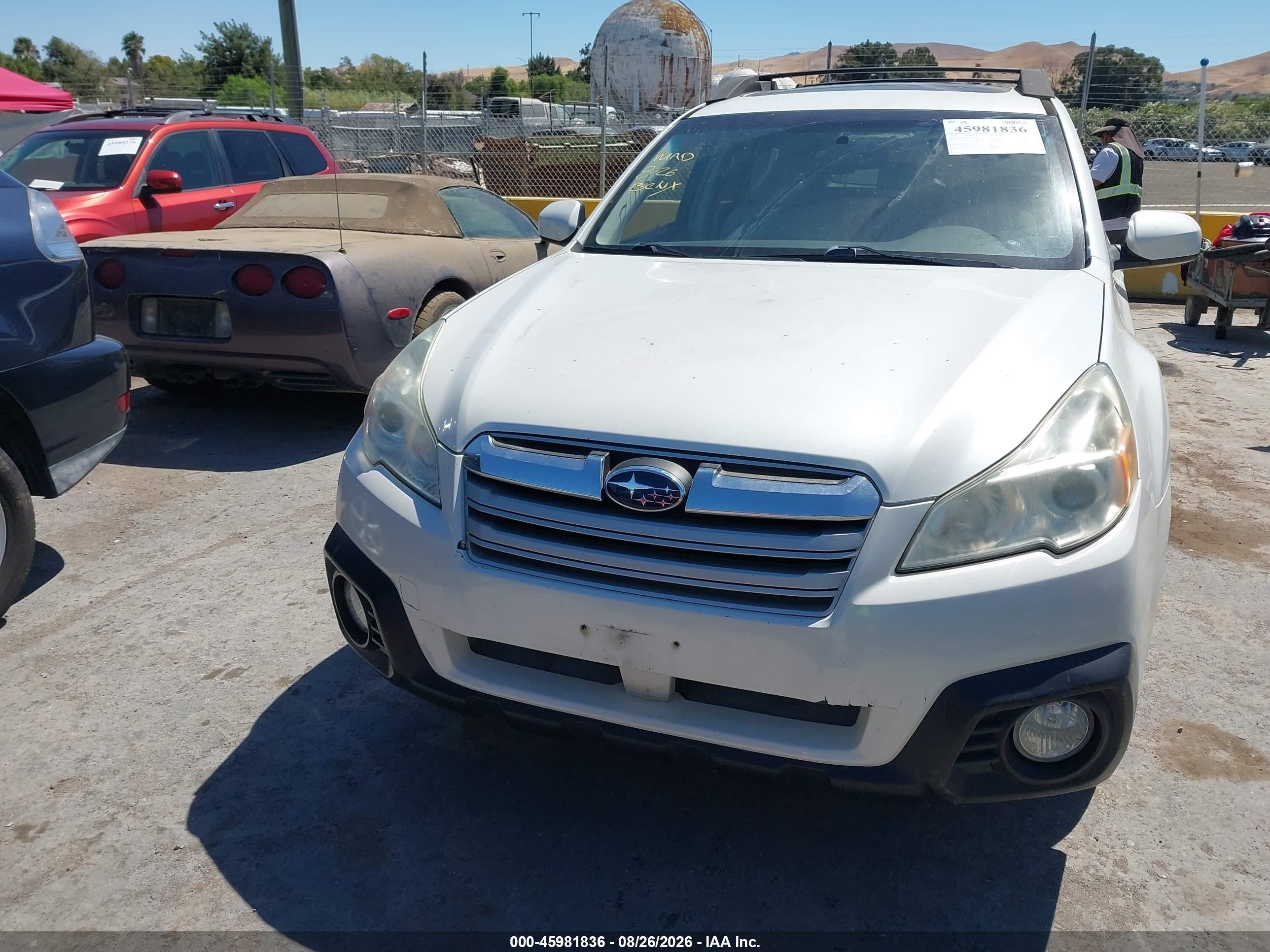 2013 Subaru Outback 2.5i Premium White vin: 4S4BRBGC4D3259830