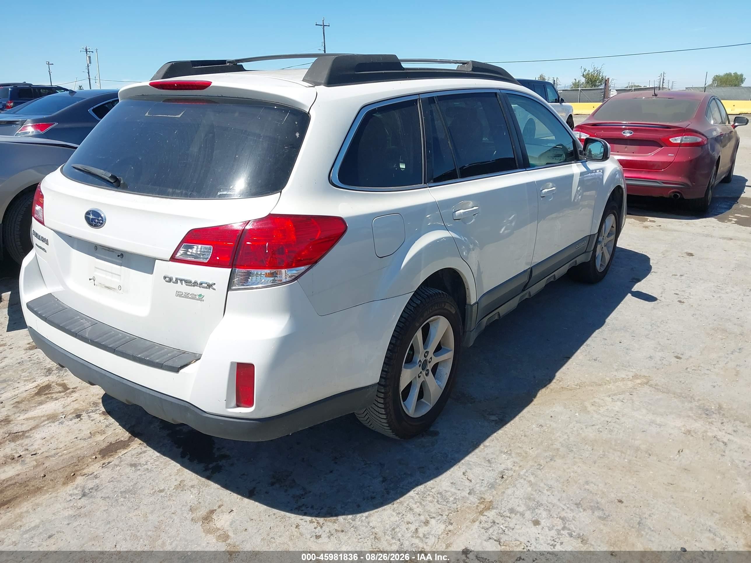 2013 Subaru Outback 2.5i Premium White vin: 4S4BRBGC4D3259830