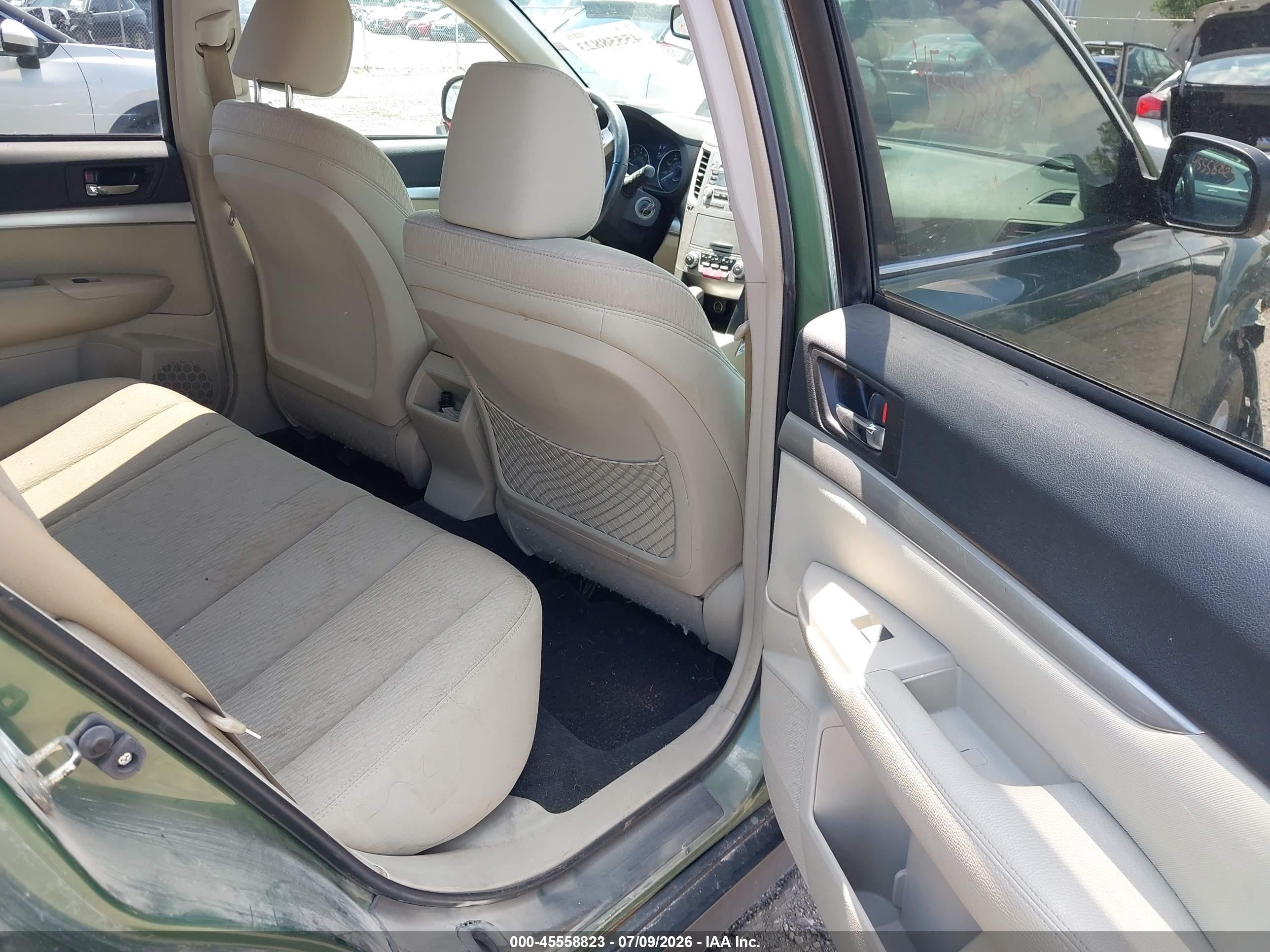 2010 Subaru Outback 2.5i Premium Зеленый vin: 4S4BRBGC5A3327287