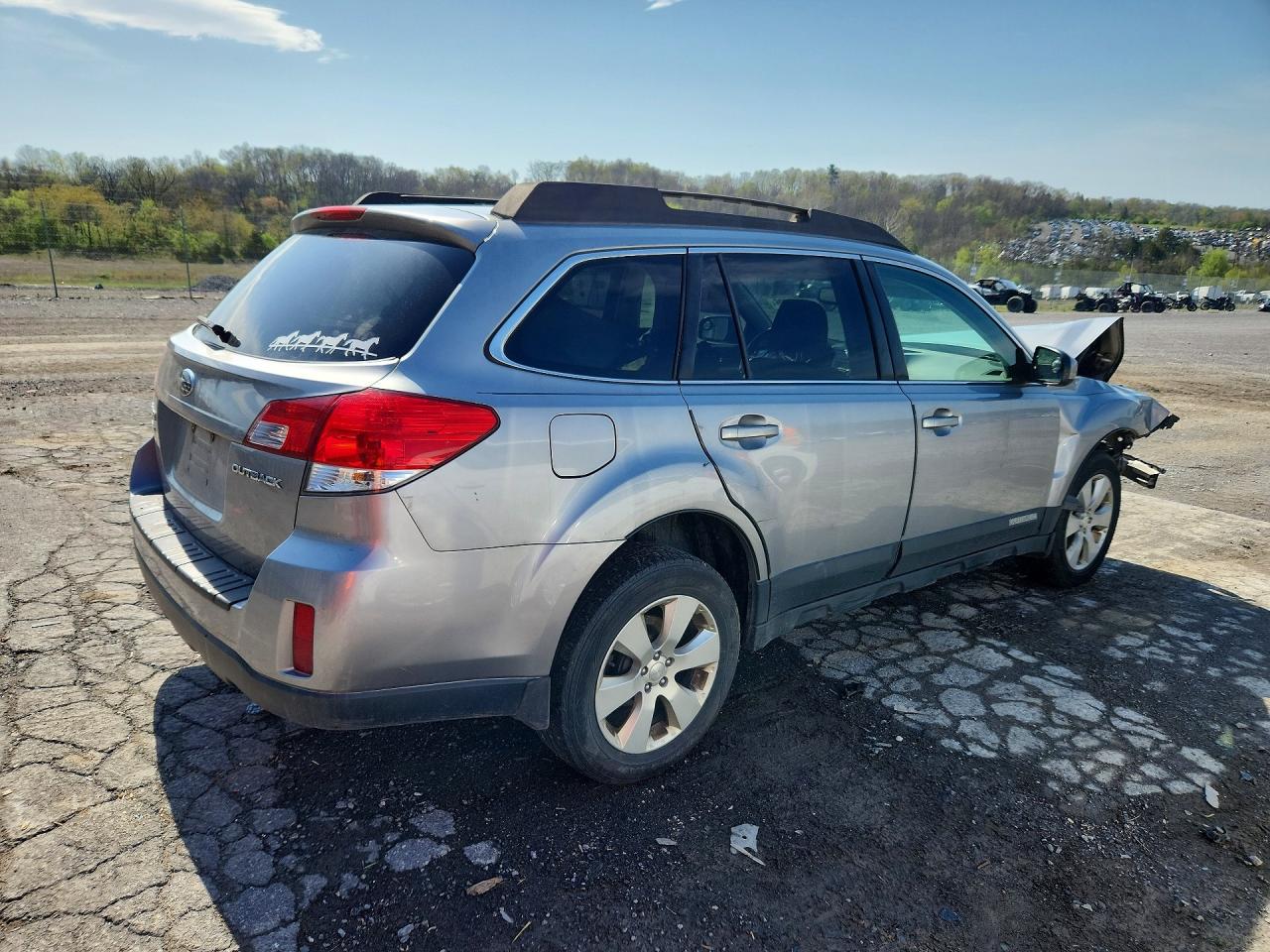 2010 Subaru Outback 2.5i Premium Silver vin: 4S4BRBGC5A3338385