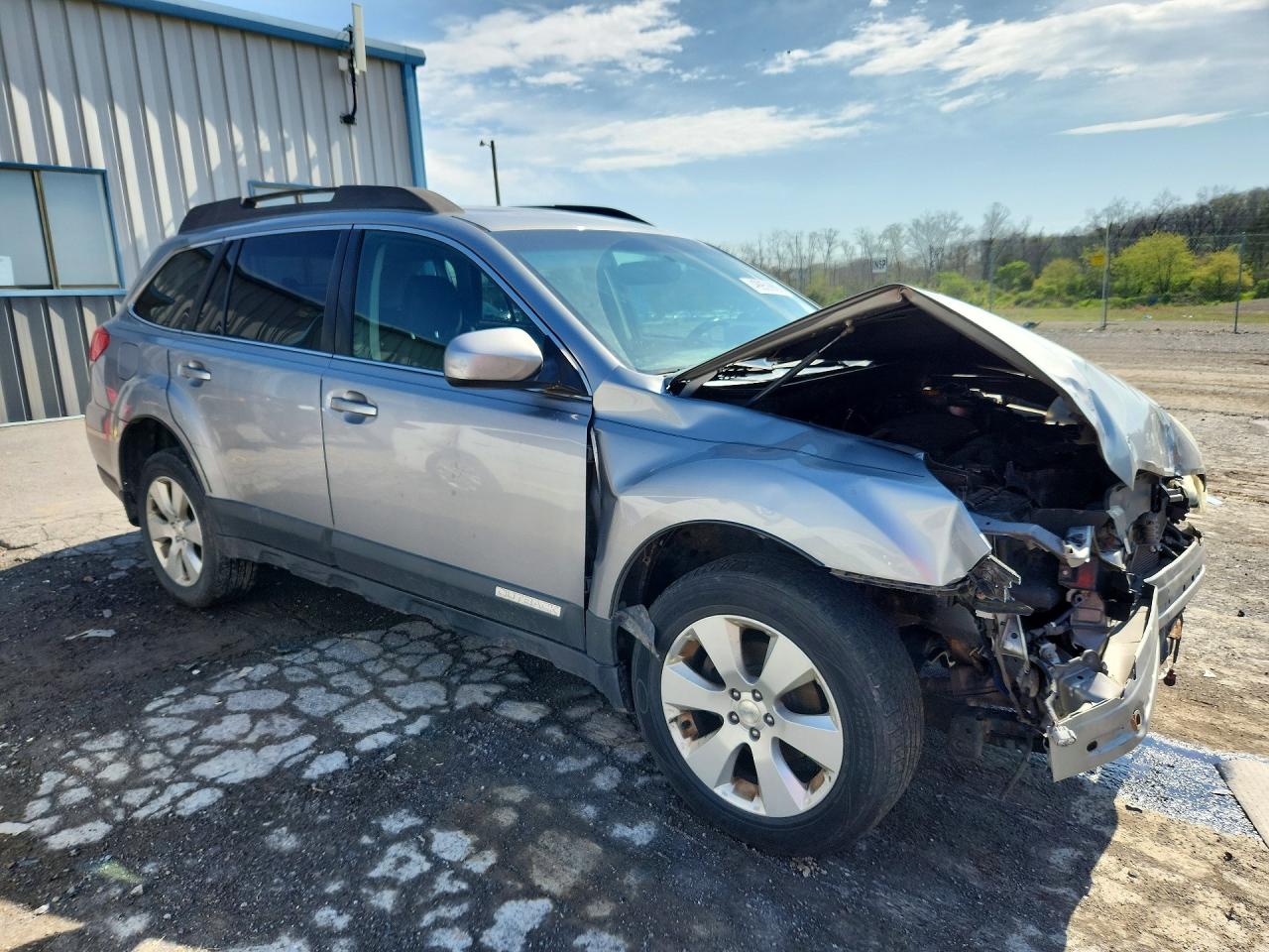 2010 Subaru Outback 2.5i Premium Silver vin: 4S4BRBGC5A3338385
